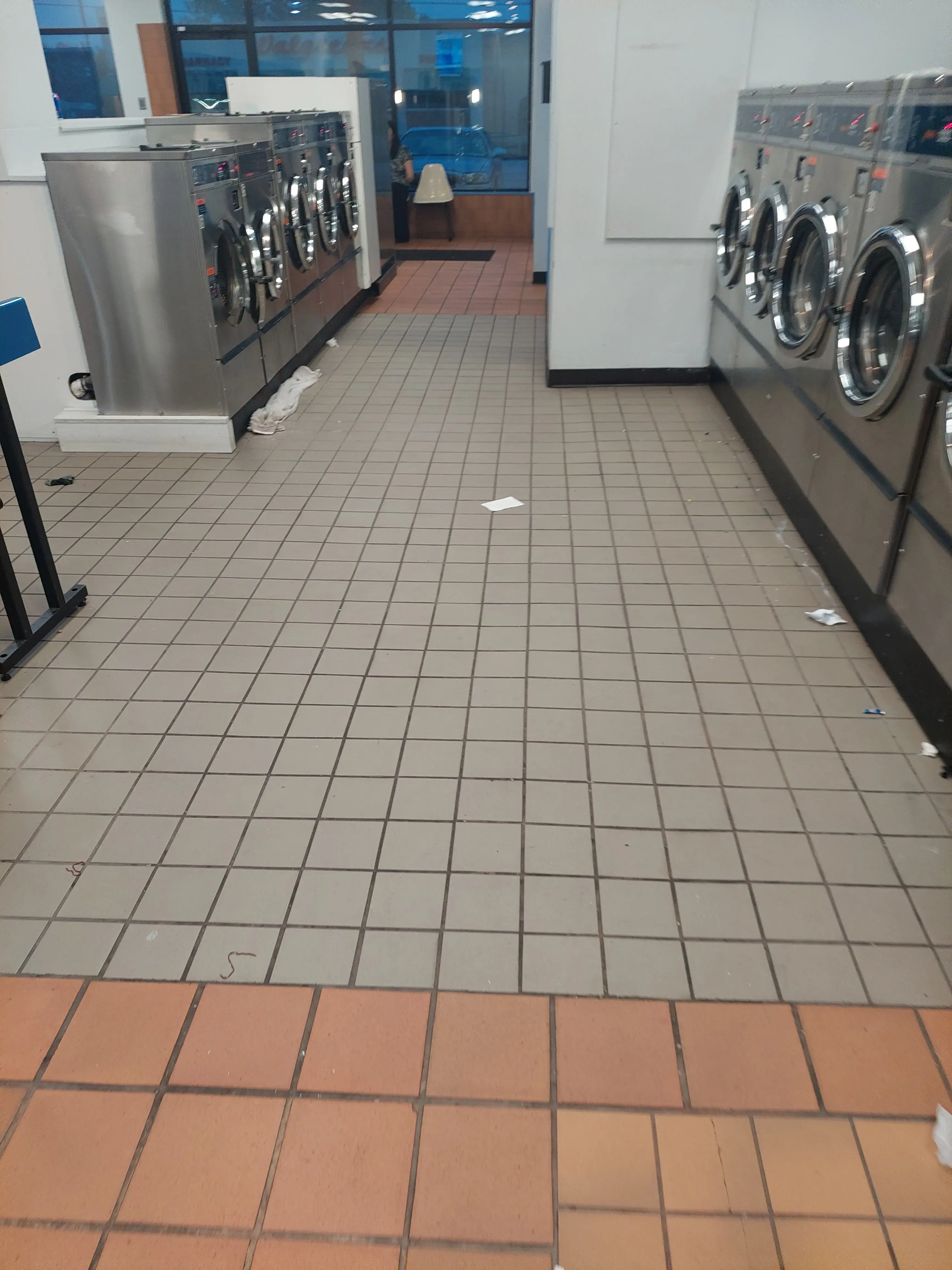 Washing Well Laundry thumbnail 19