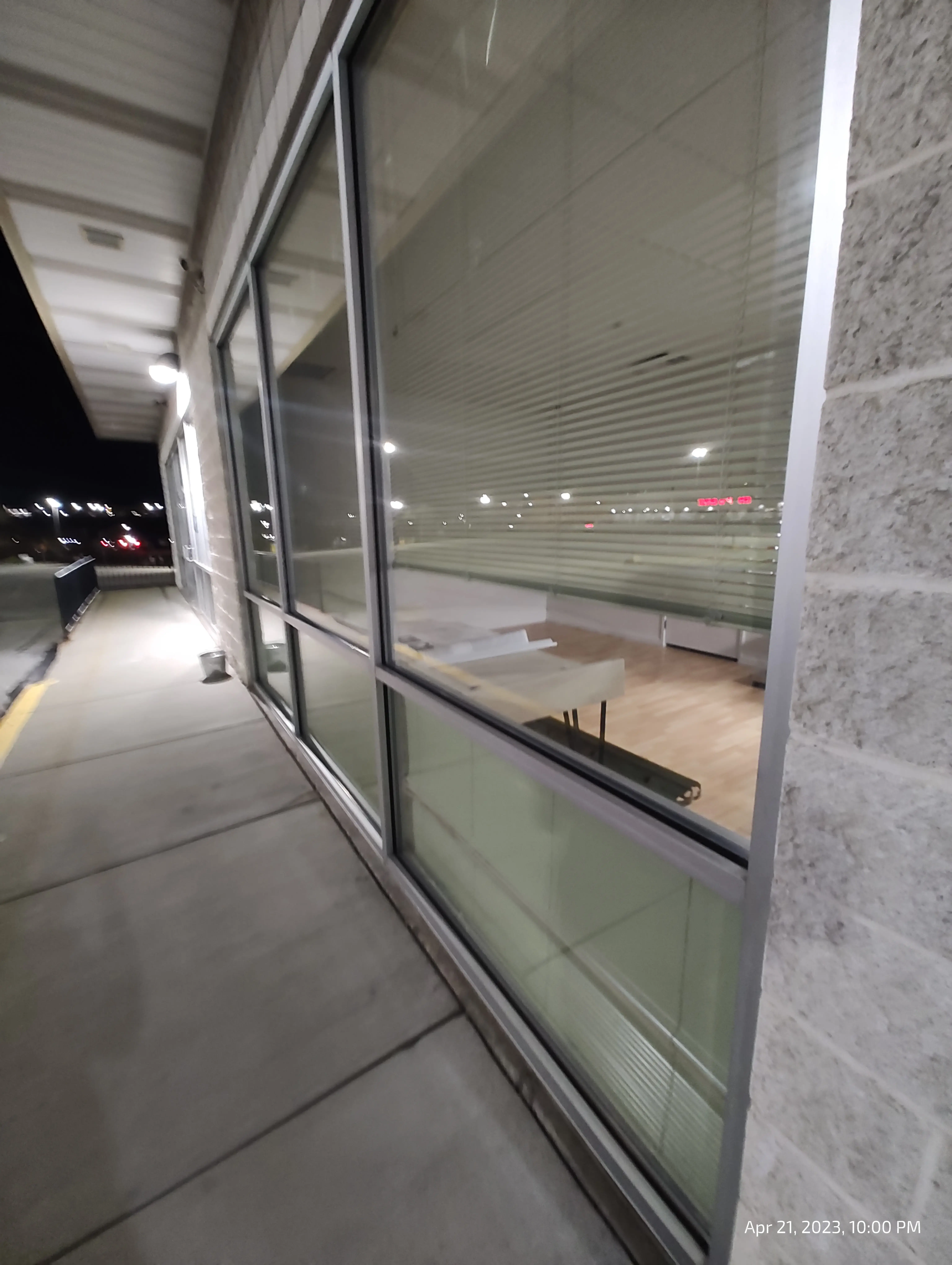 Washington Laundromat - Image 6