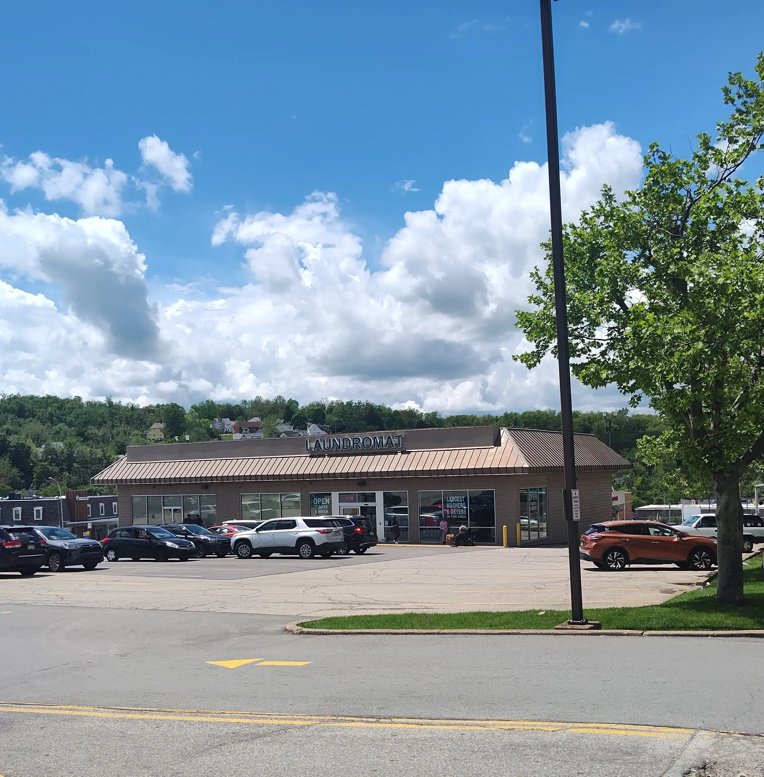 Washington Laundromat - Image 7