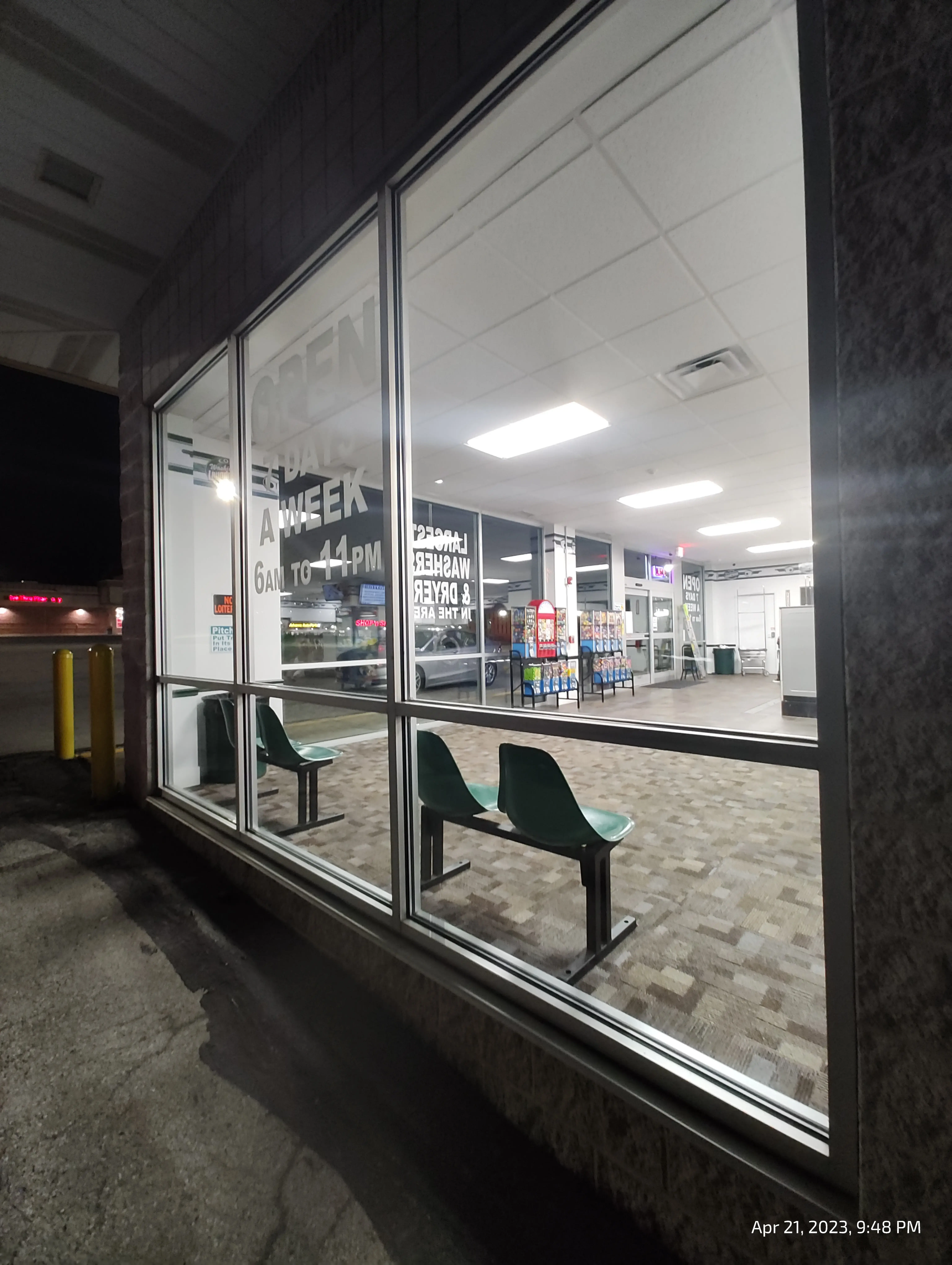 Washington Laundromat thumbnail 16