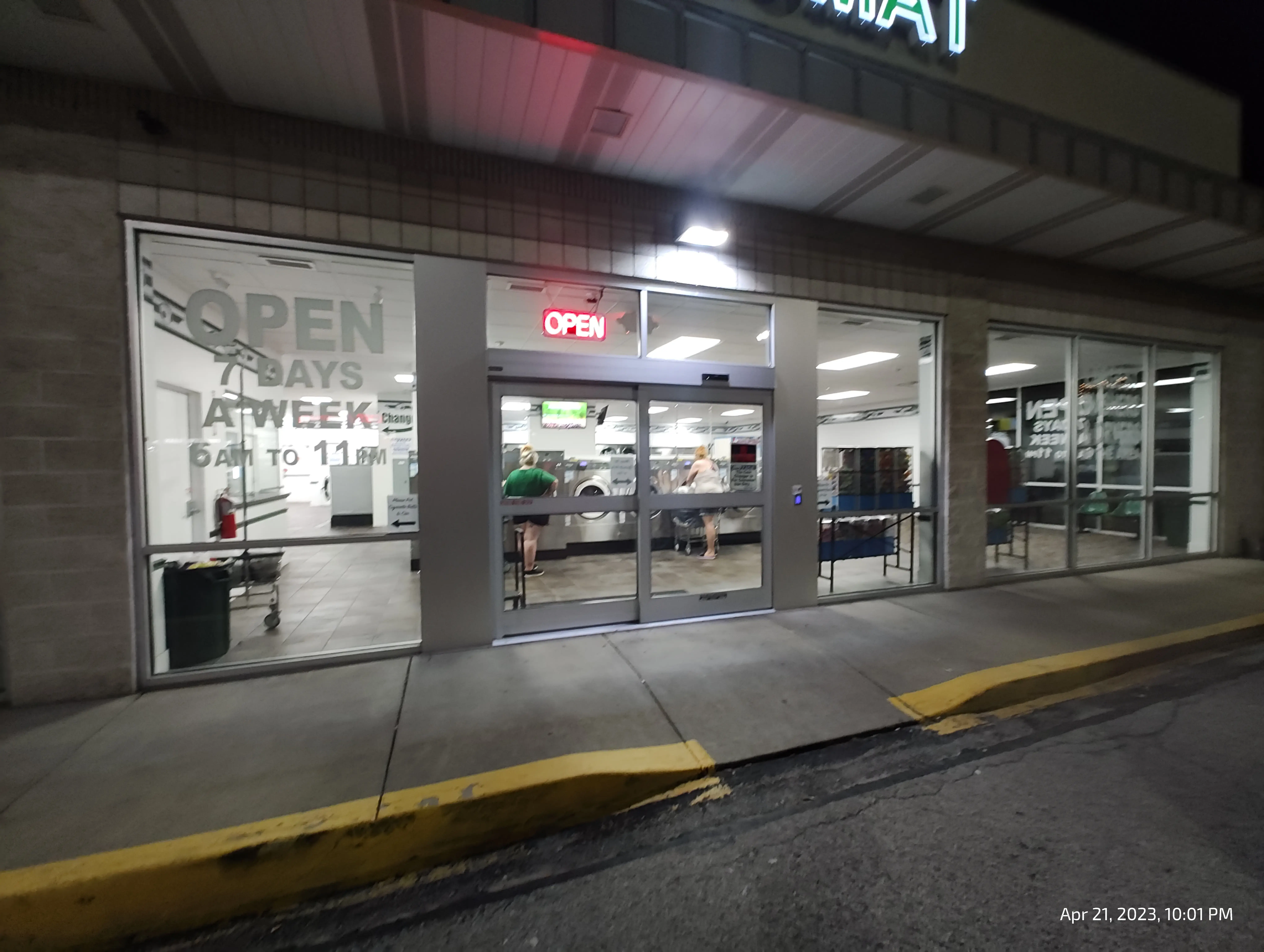 Washington Laundromat - Image 4