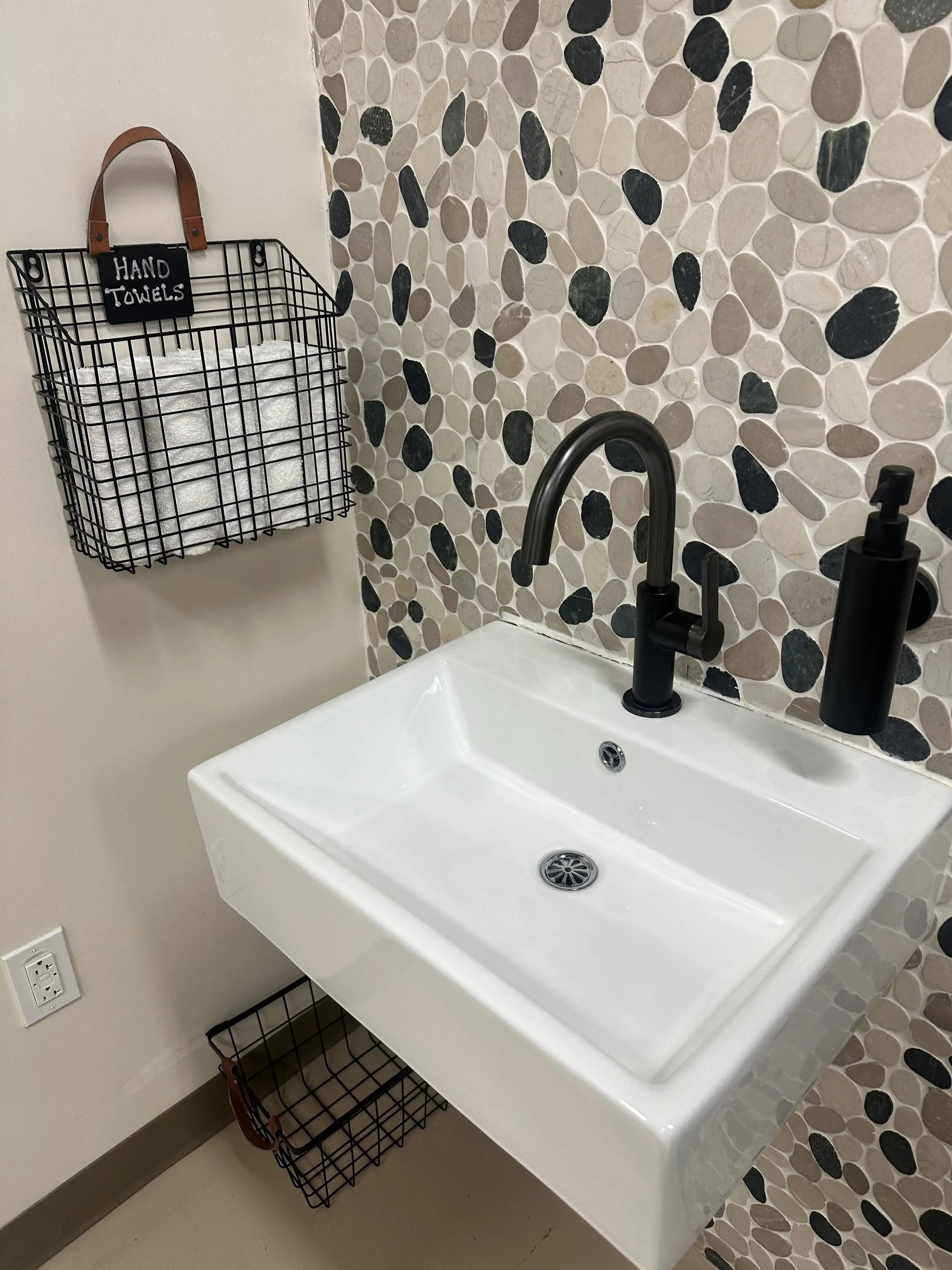 WashLand Laundromat - Image 19