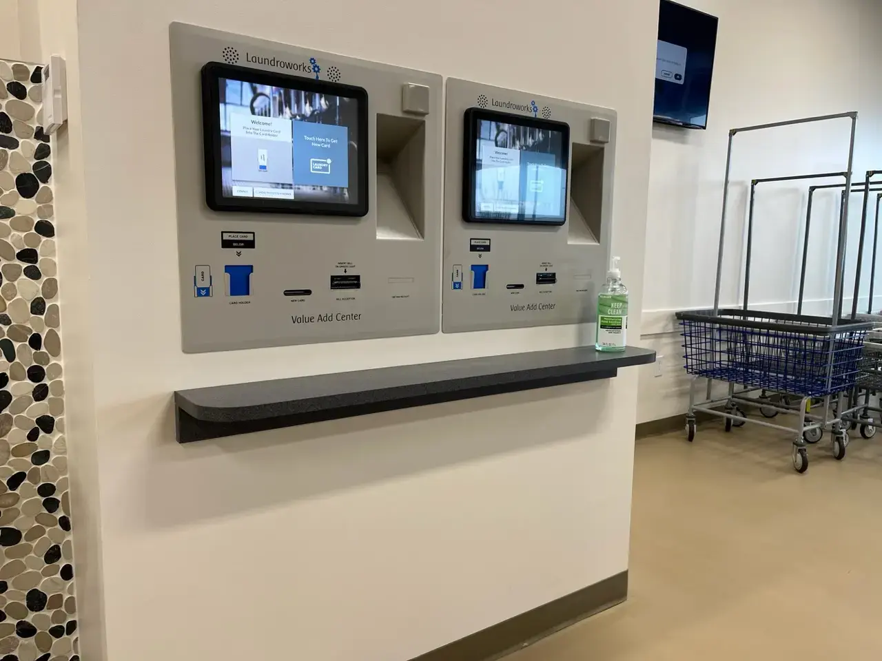 WashLand Laundromat thumbnail 9