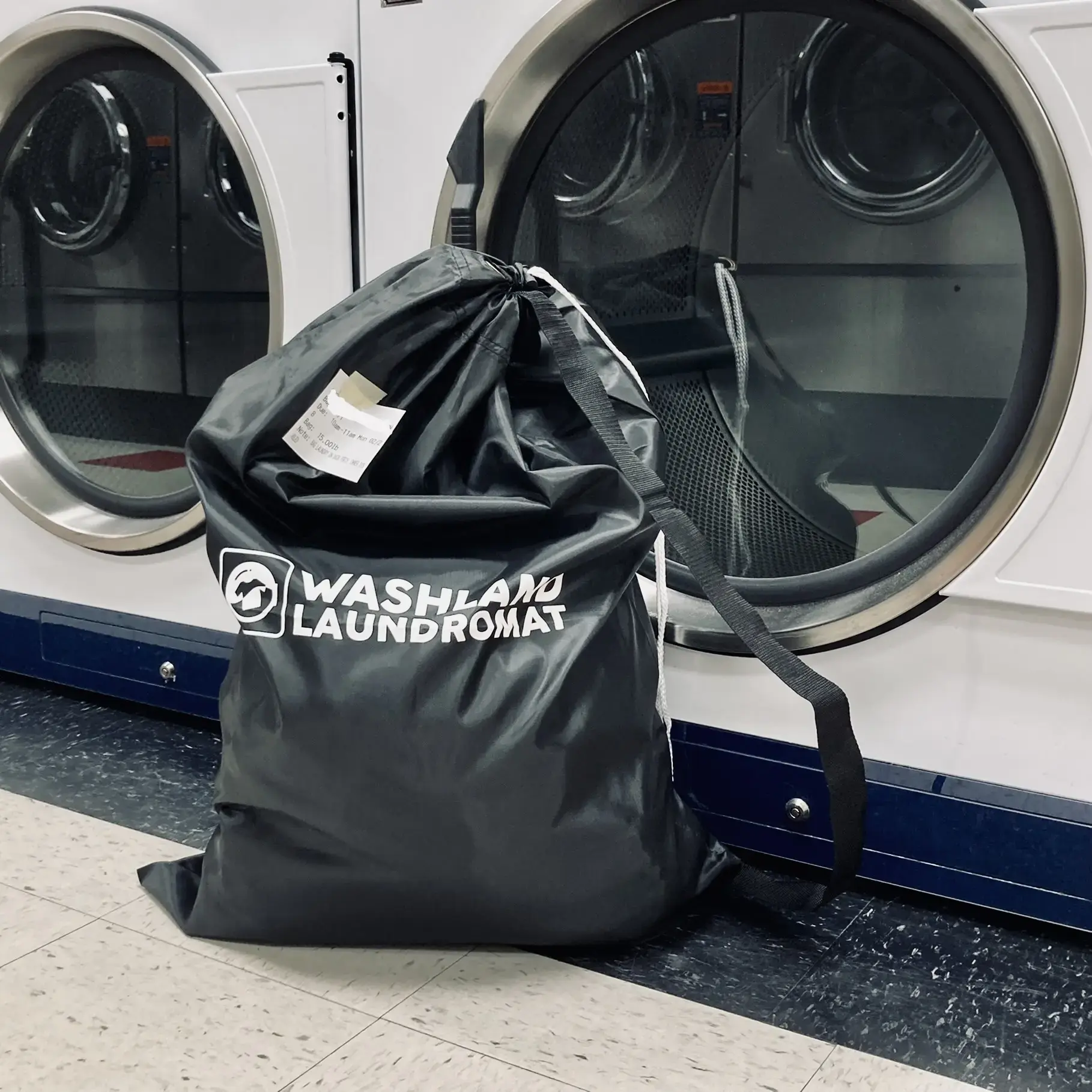 WashLand Laundromat - Image 10