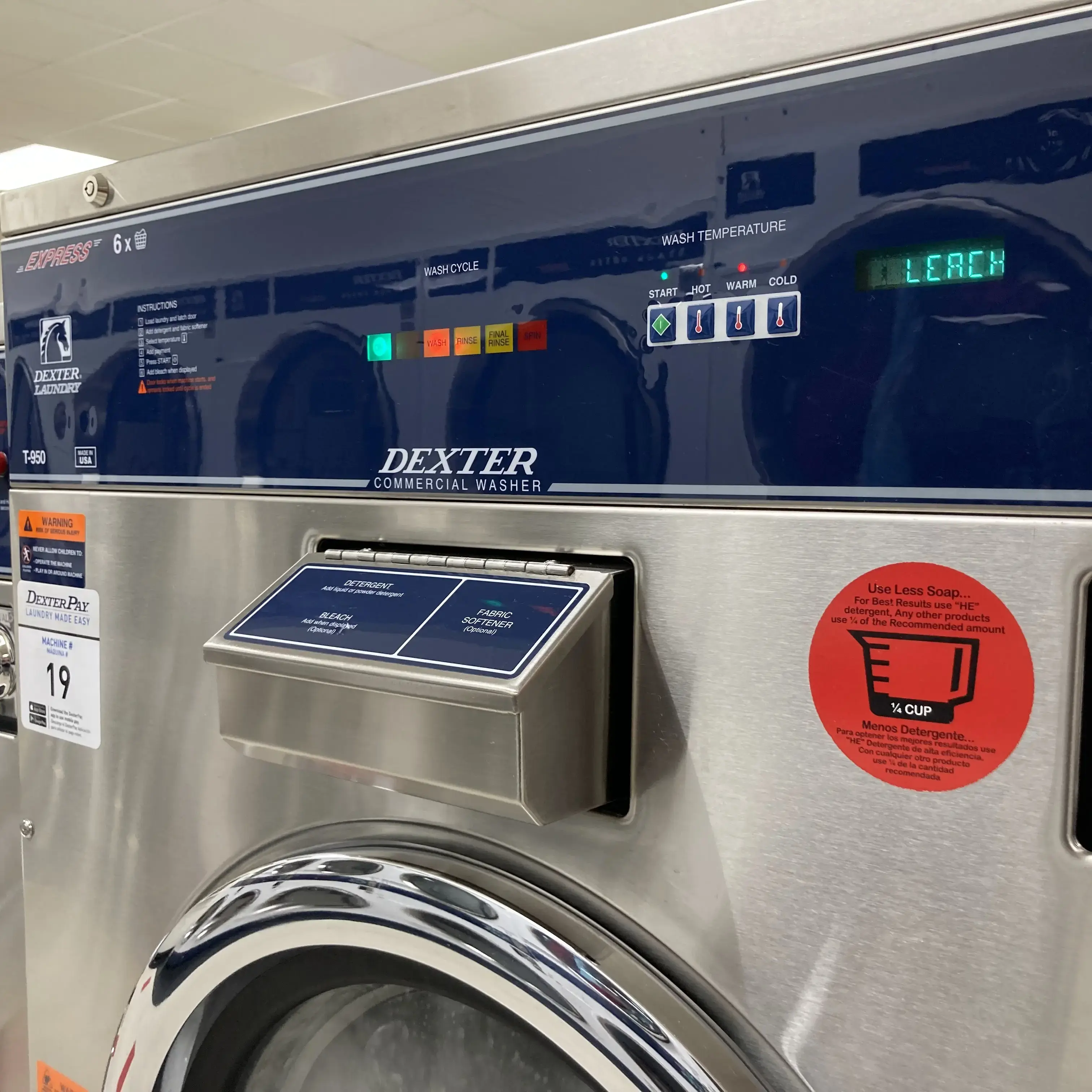 WashLand Laundromat - Image 7