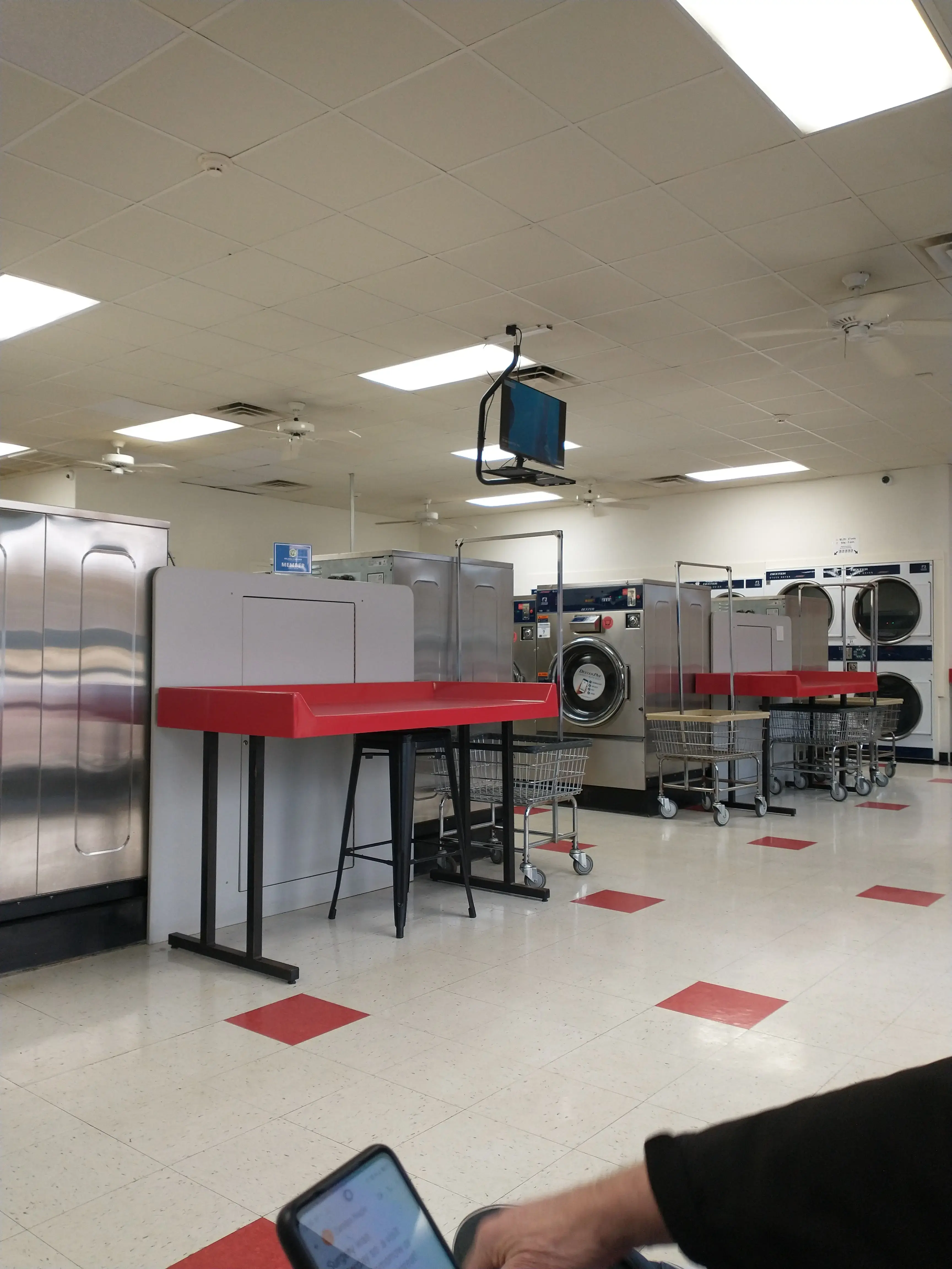 WashLand Laundromat - Image 18