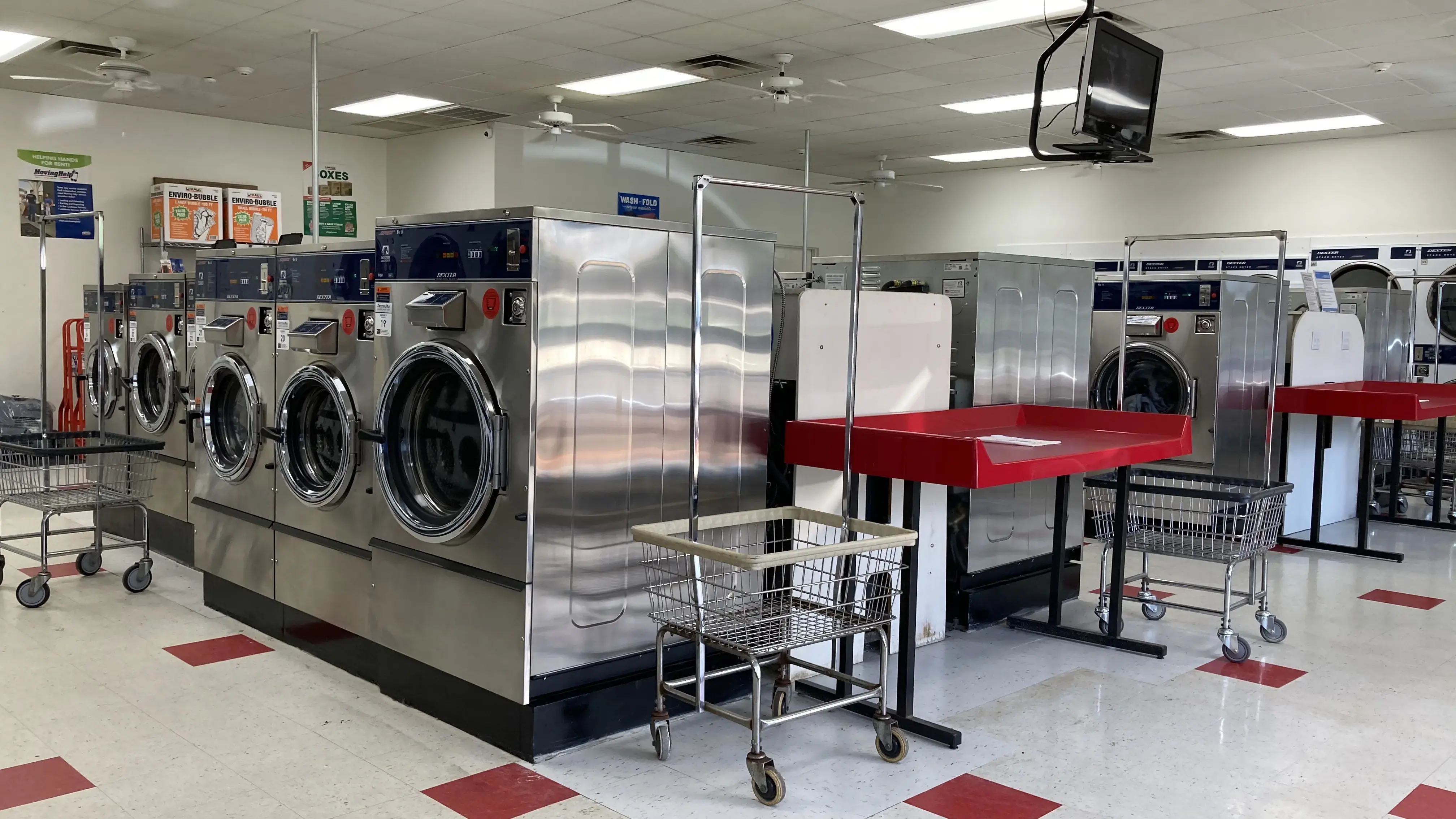 WashLand Laundromat - Image 3