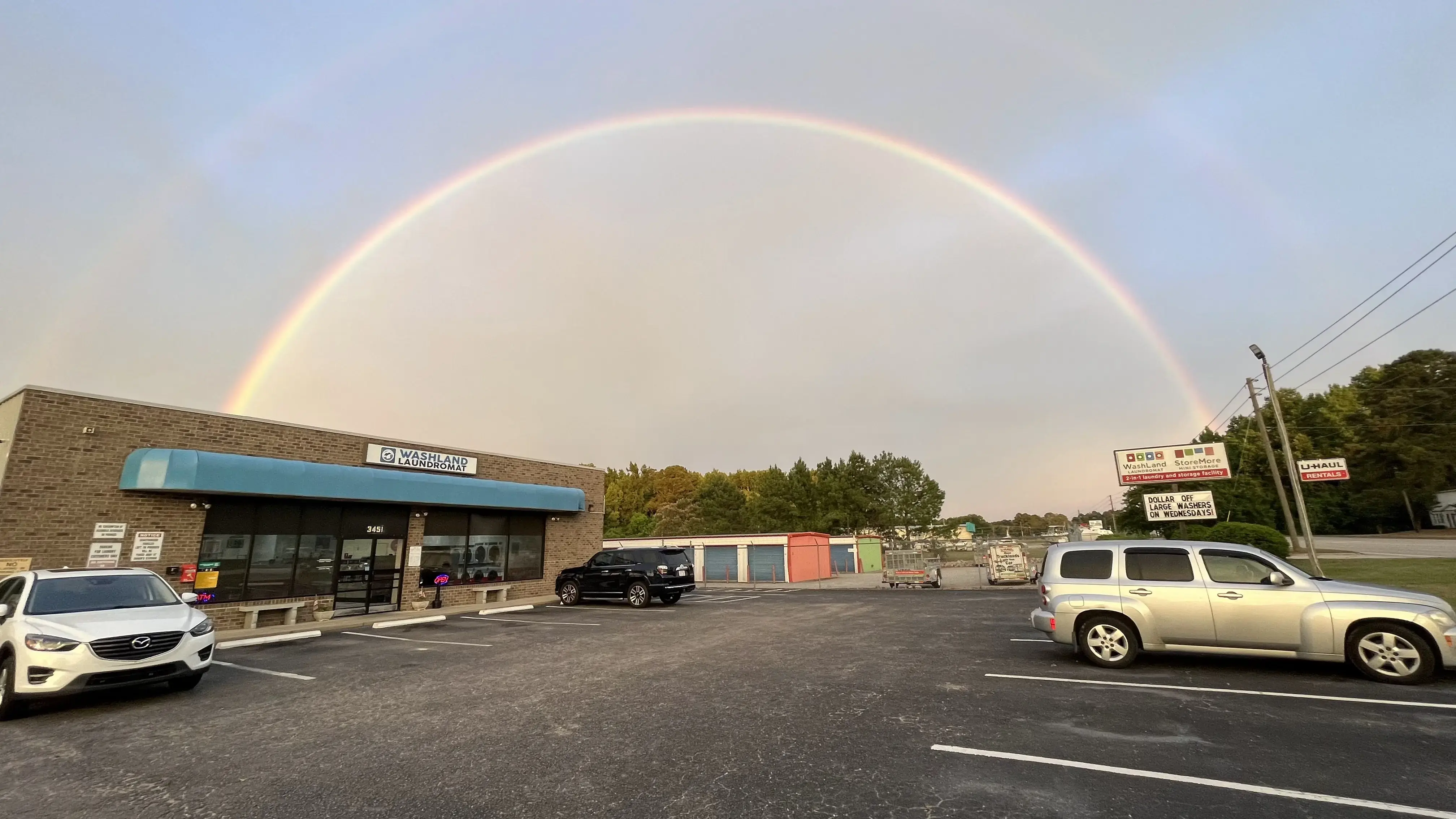 WashLand Laundromat thumbnail 8