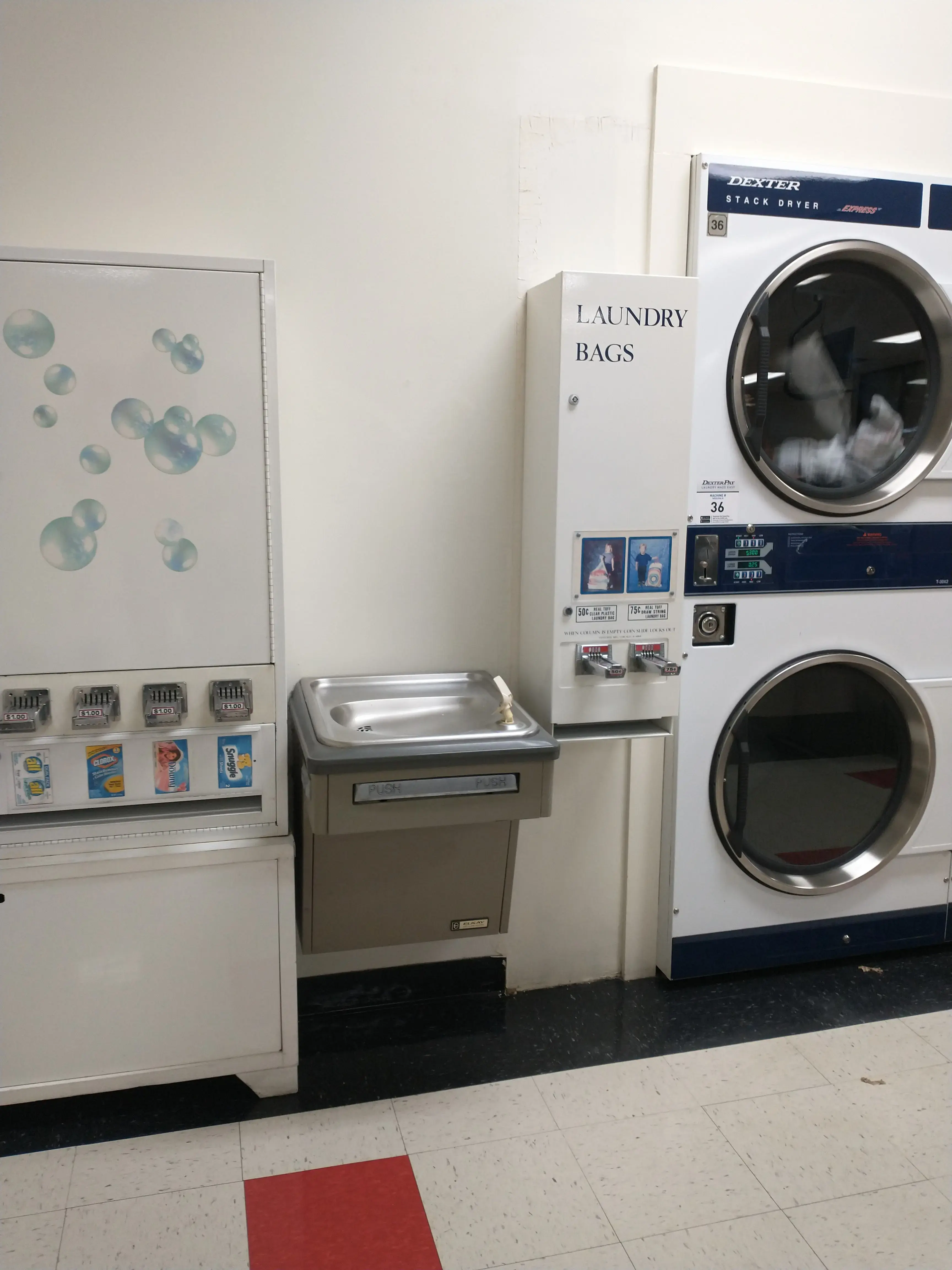 WashLand Laundromat - Image 16