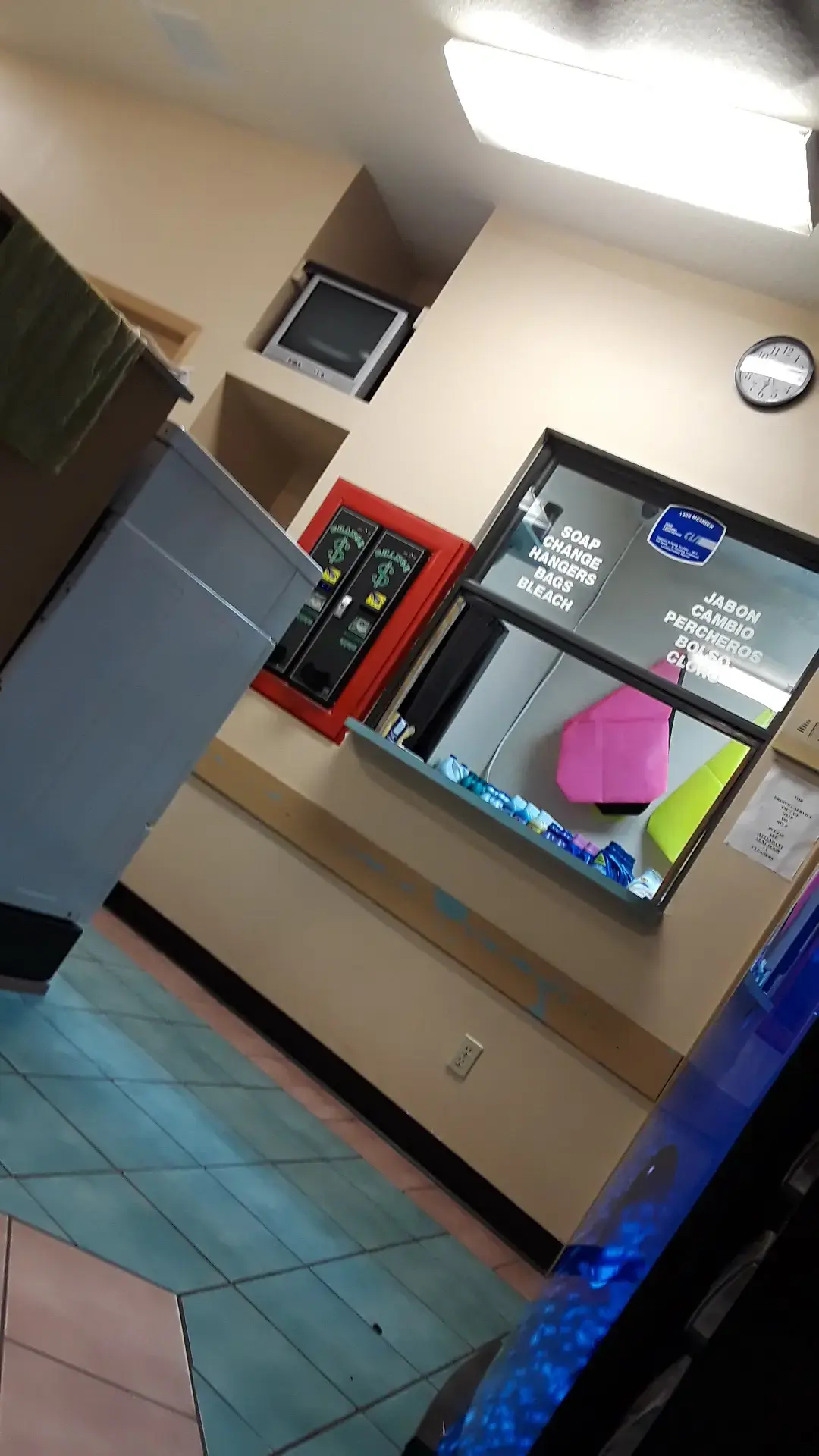 Washmart Coin Laundry thumbnail 9