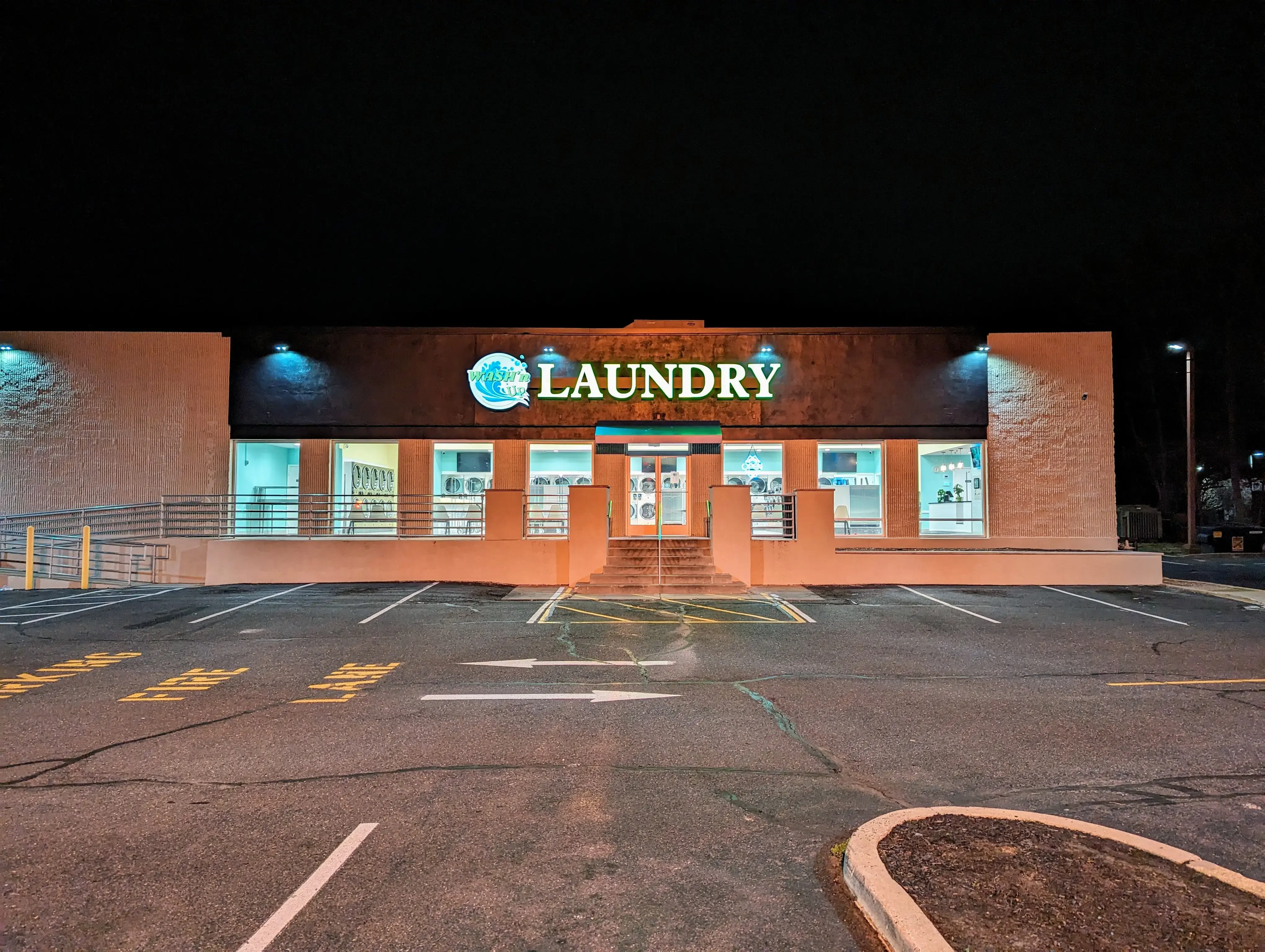Wash'n Up Laundry thumbnail 5