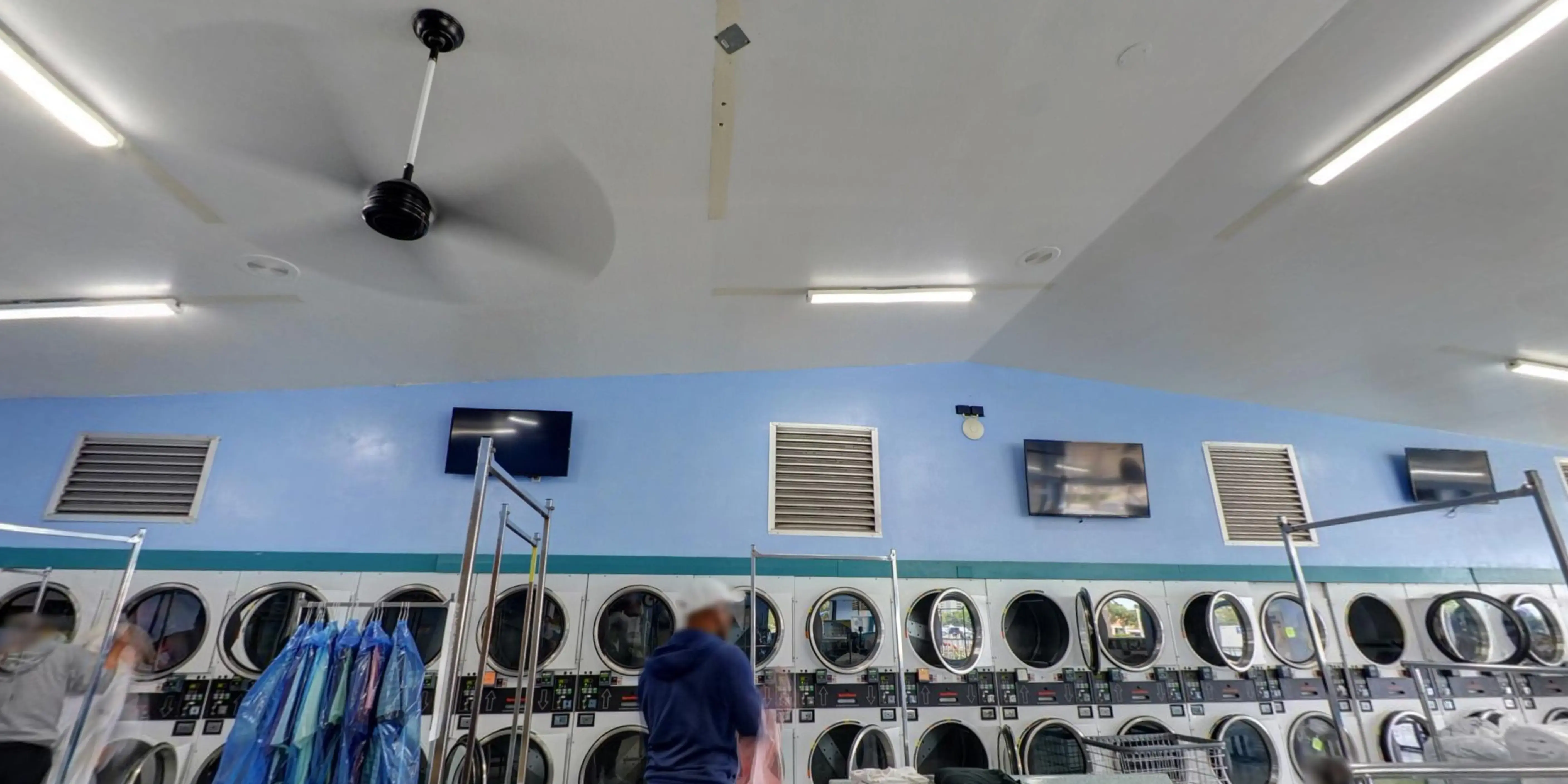 WasHouse Laundry & Drop-Off Service North Fort Myers thumbnail 19
