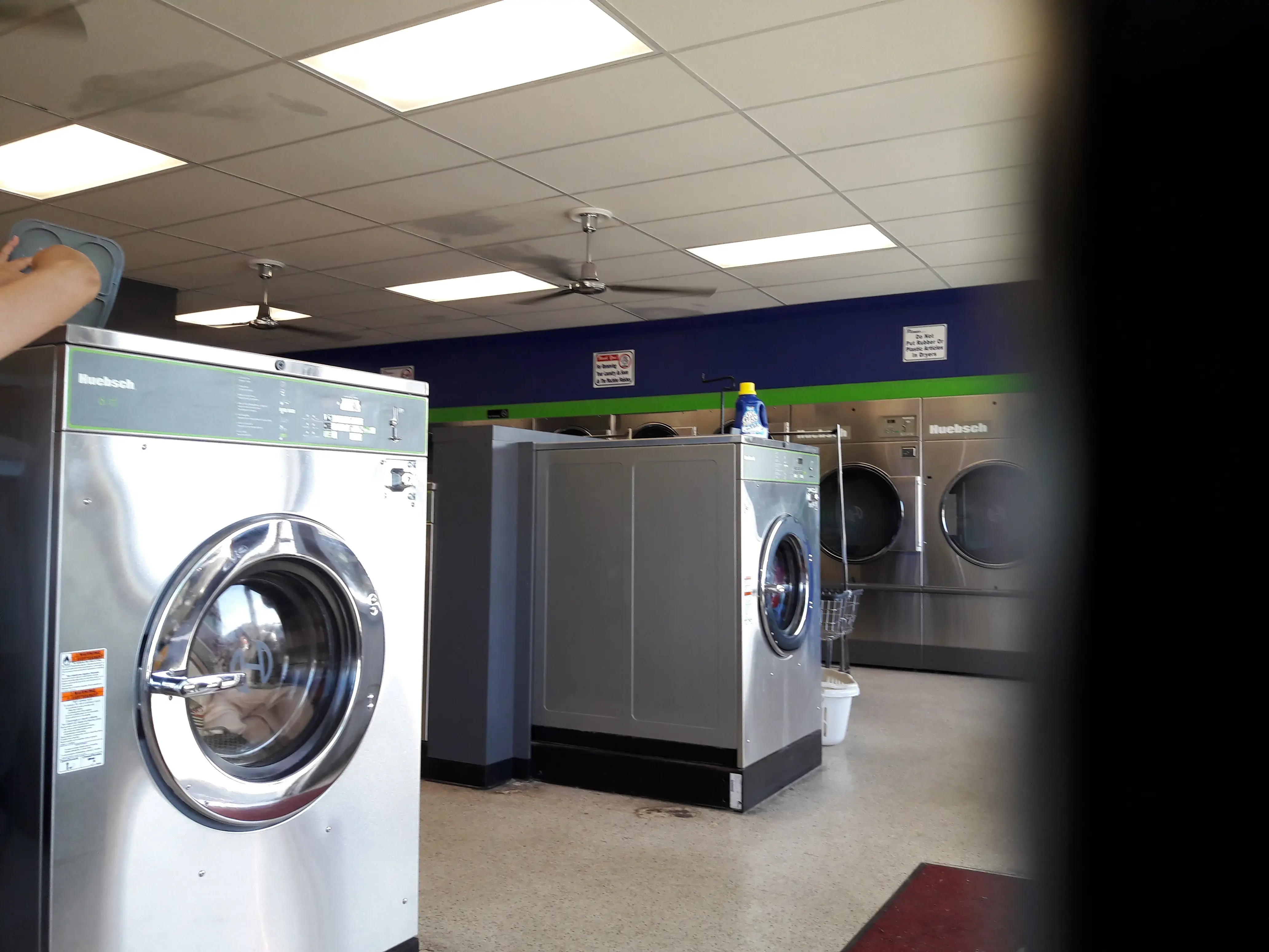 WasHouse Laundry Hanson - Image 17