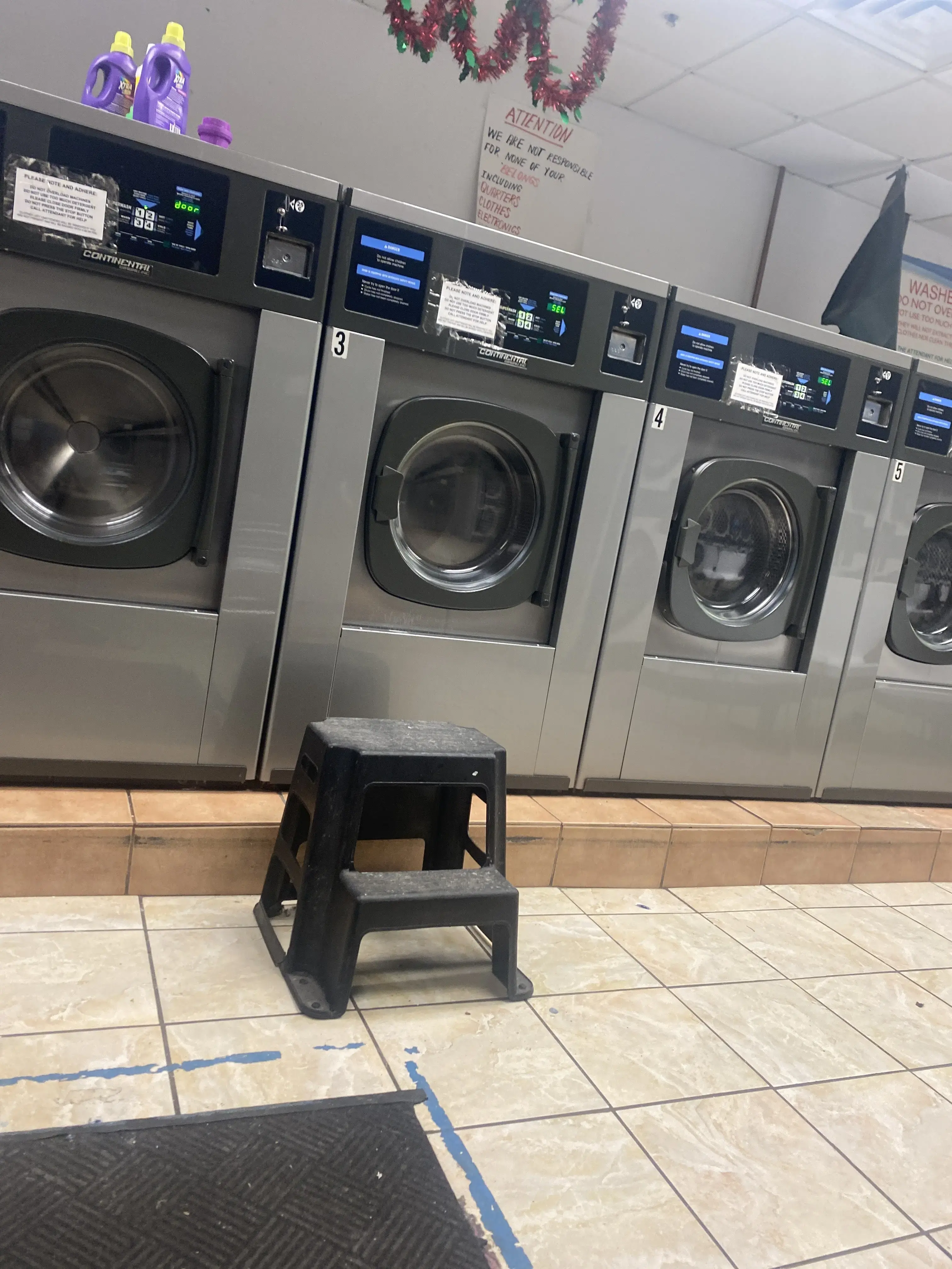 WashRiteLaundormat, LLC thumbnail 3