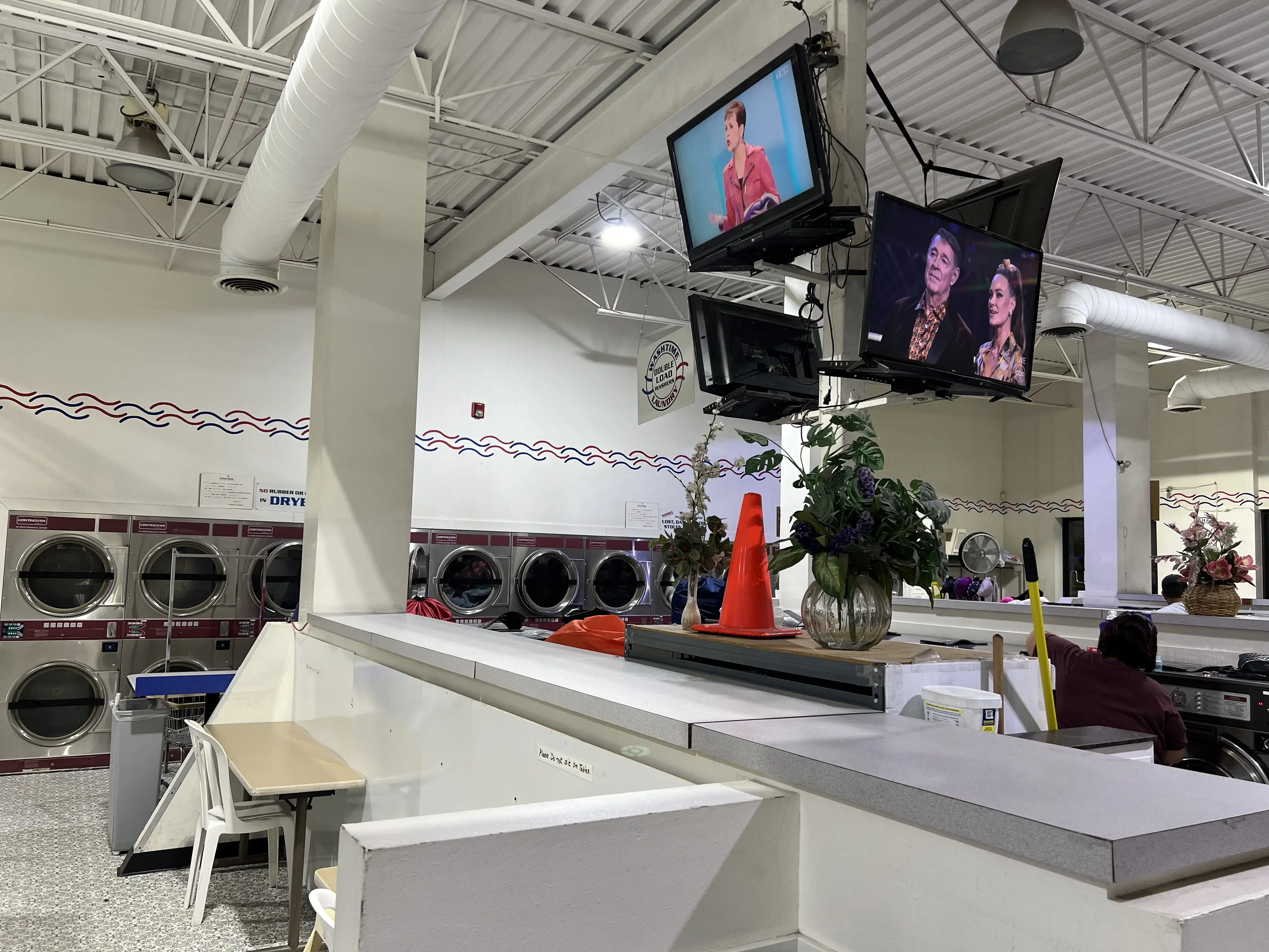 WashTime Laundry thumbnail 5