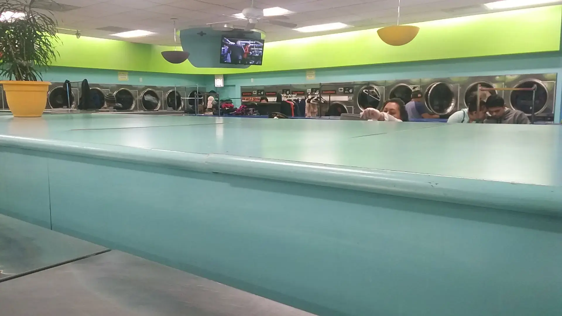 WashTime on Fullerton thumbnail 8