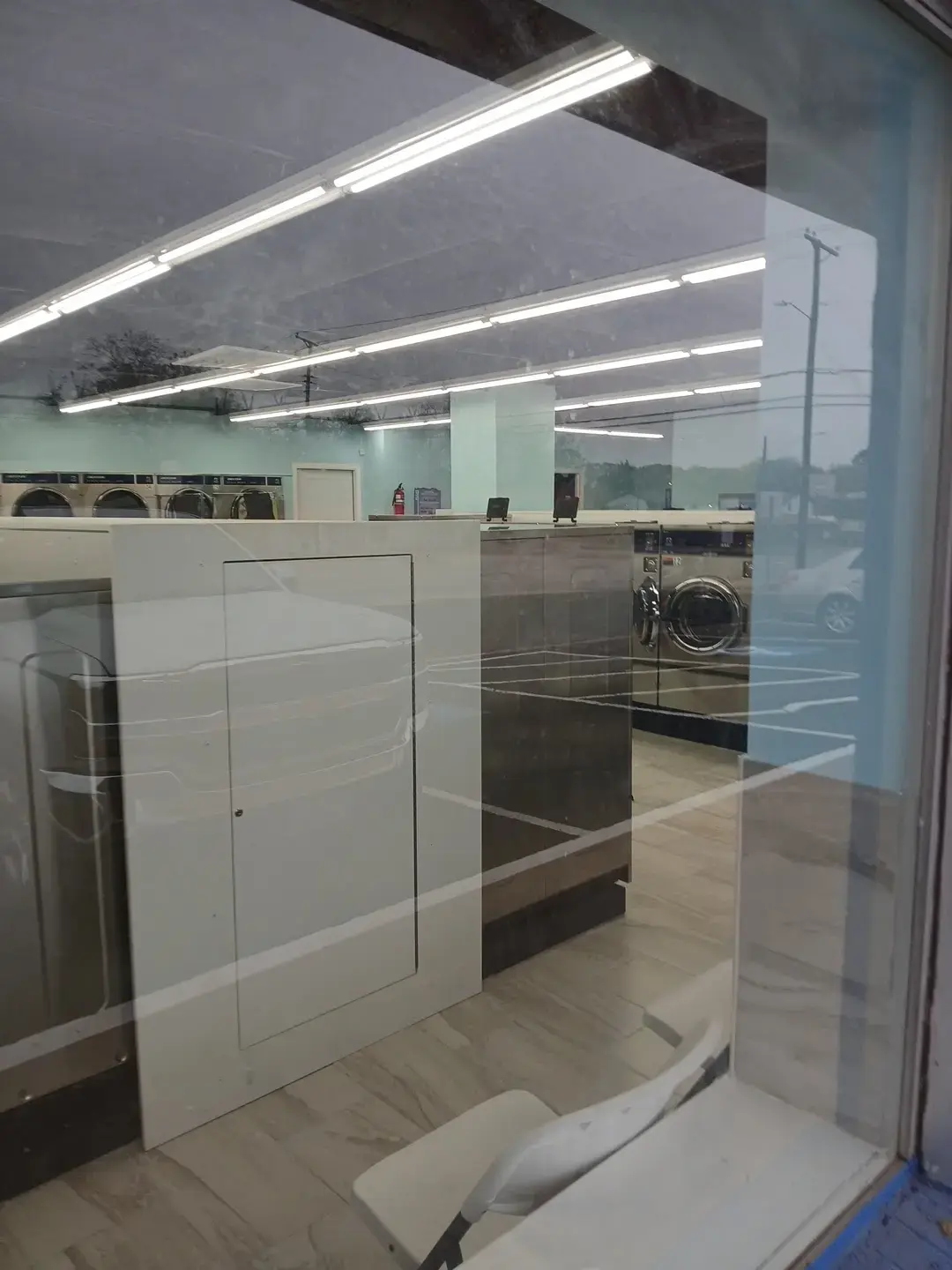 Washwell Laundromat - Image 6