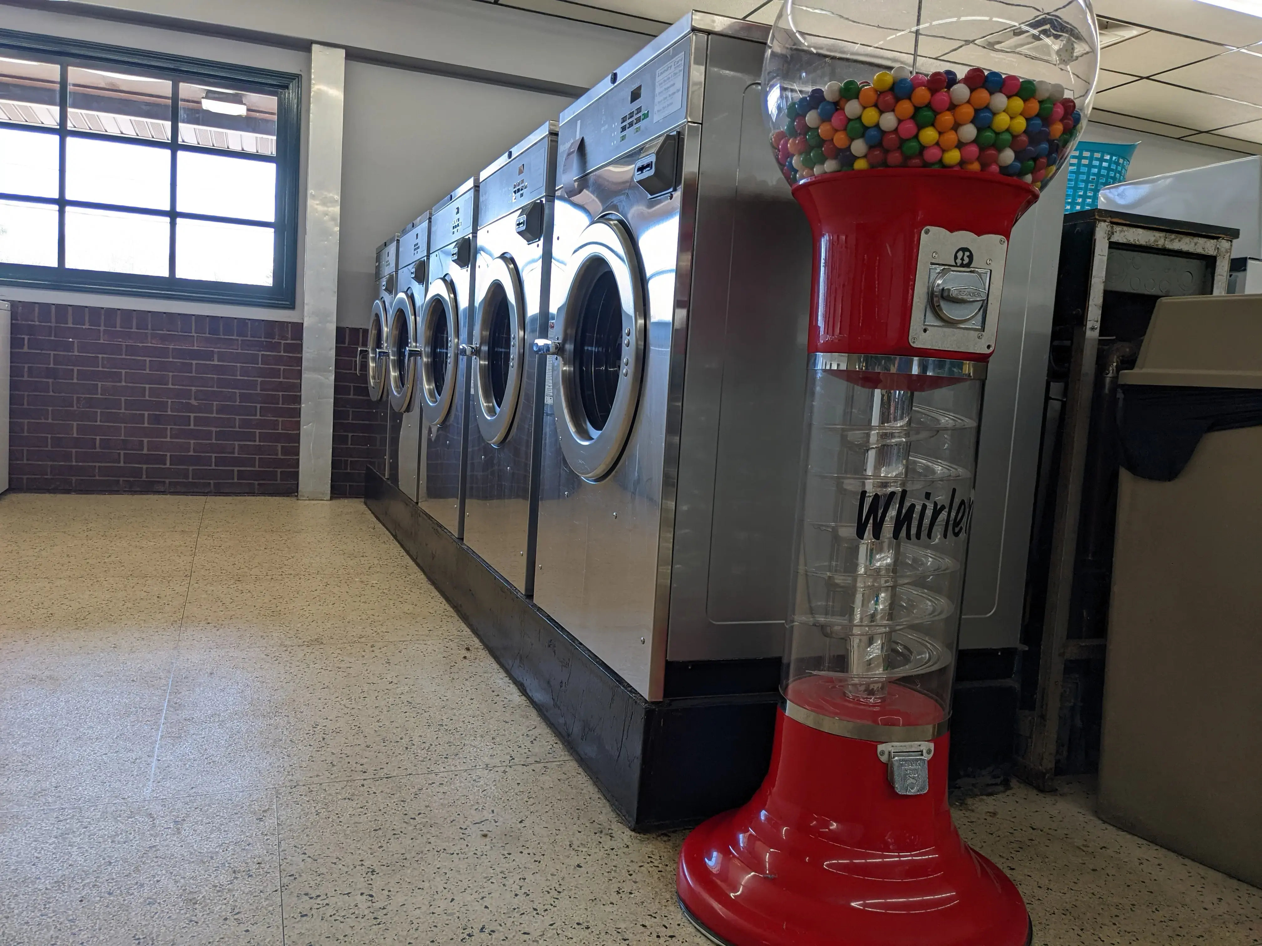 WashWell Laundry & Dry Cleaners - Image 9