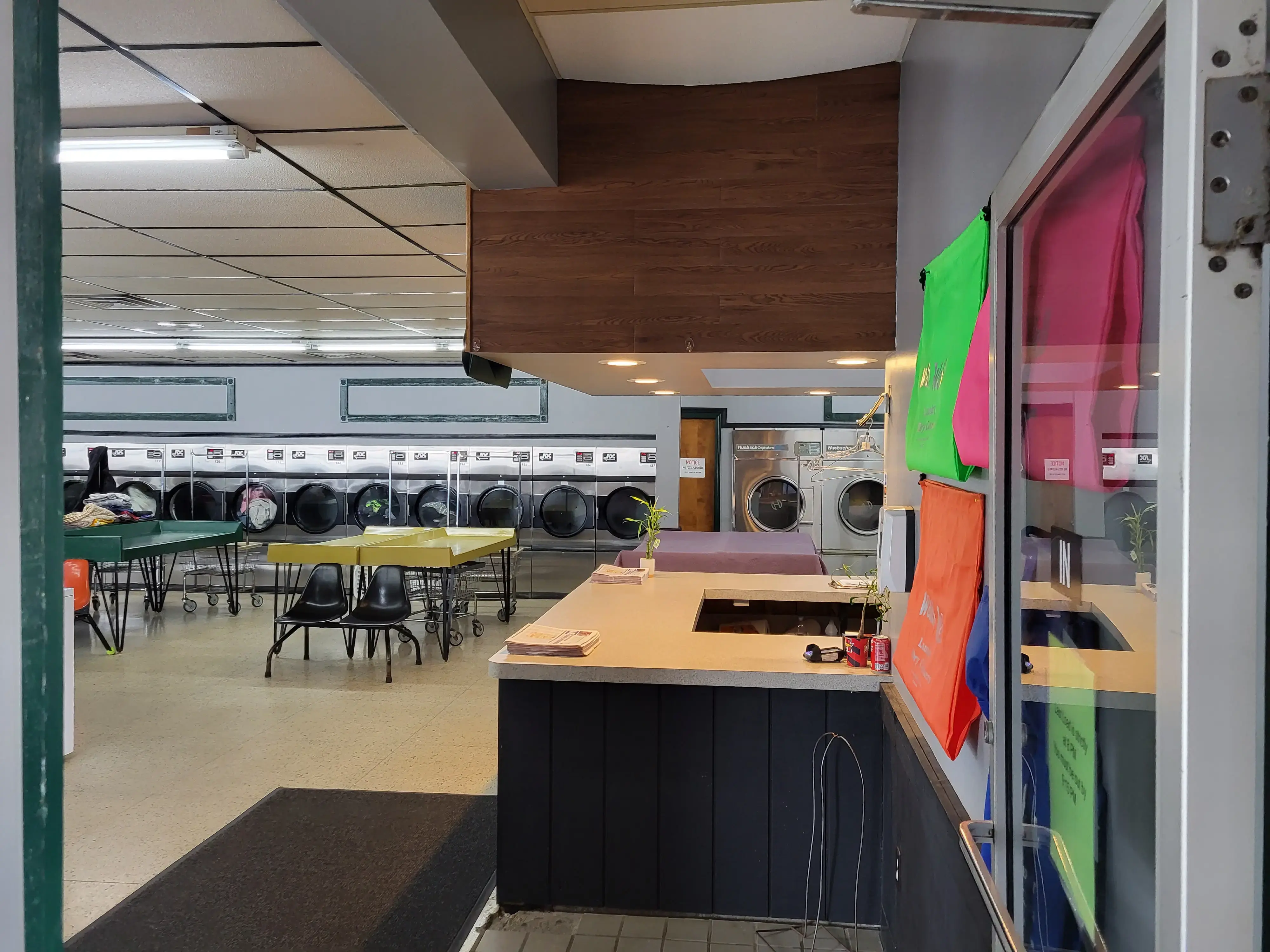 WashWell Laundry & Dry Cleaners - Image 6
