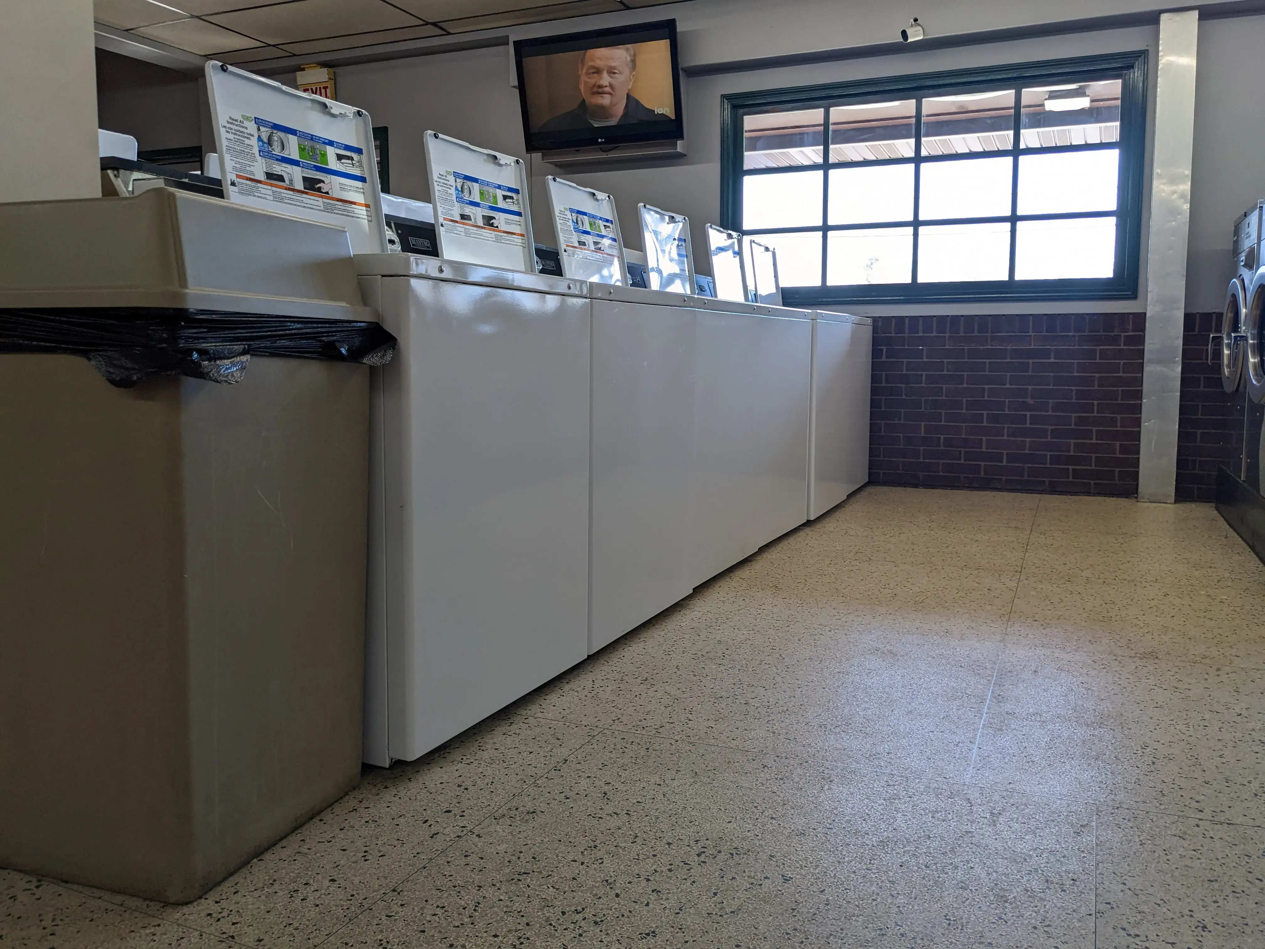 WashWell Laundry & Dry Cleaners - Image 39