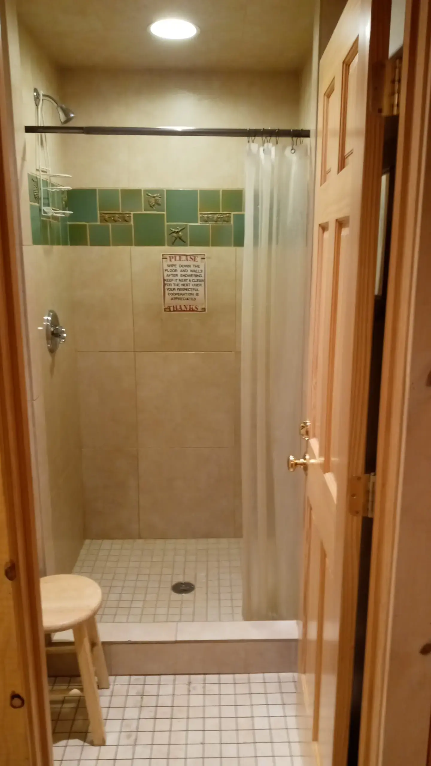 Washworks Showers & Laundry thumbnail 10