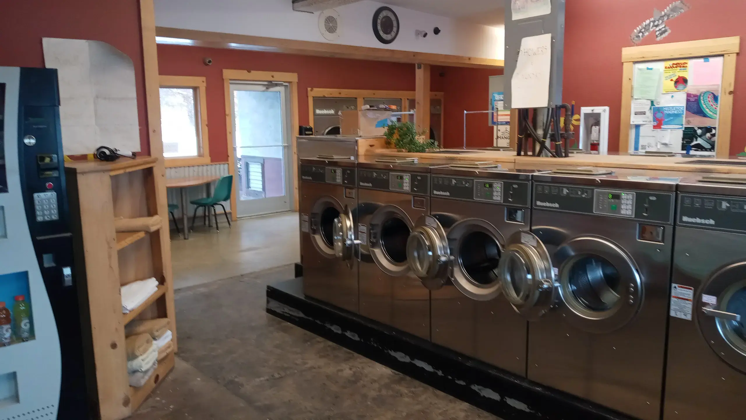 Washworks Showers & Laundry thumbnail 1