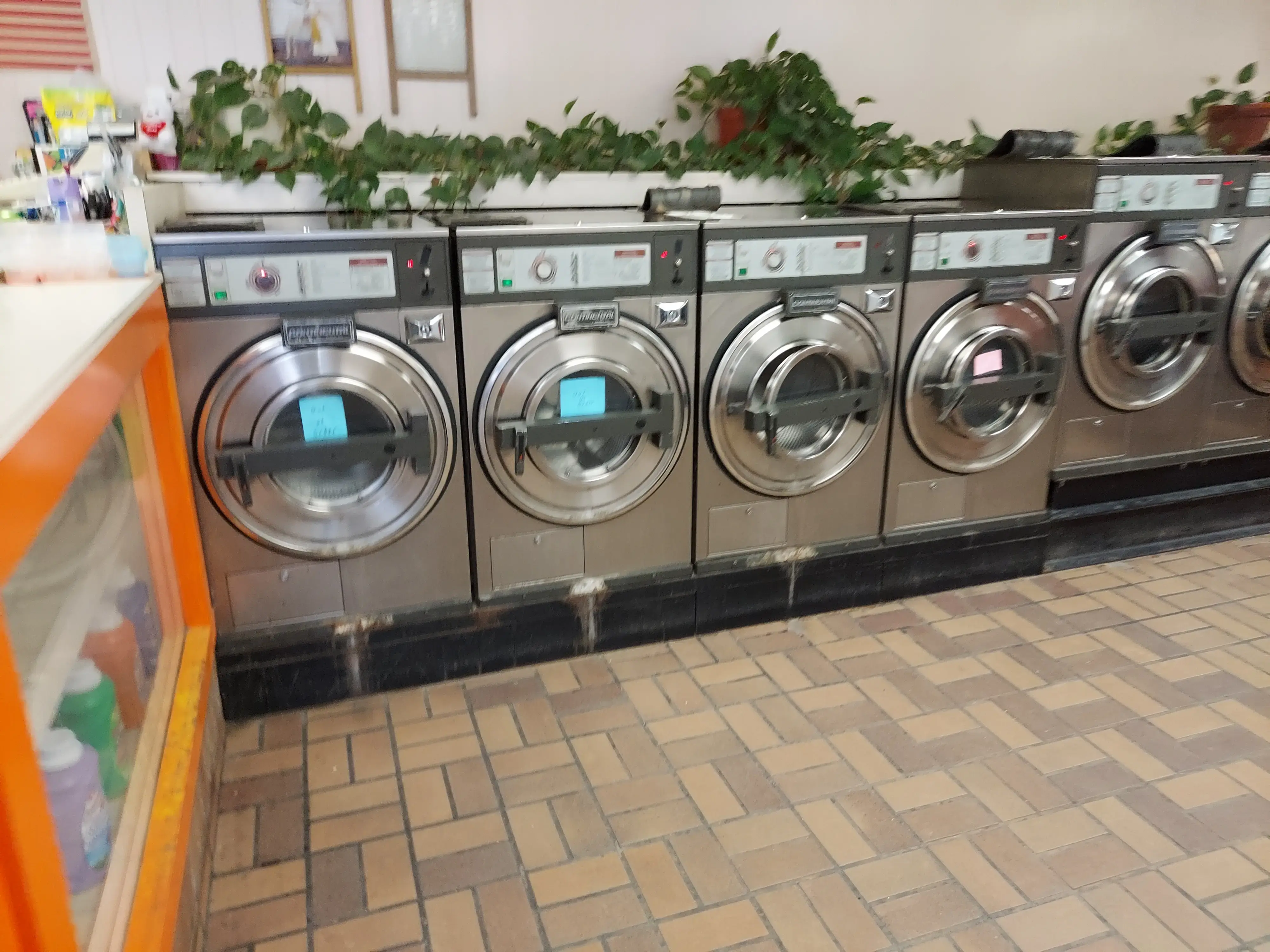 Water Works Coin Laundry - Image 8