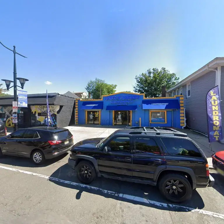 Water Works Laundromat thumbnail 14