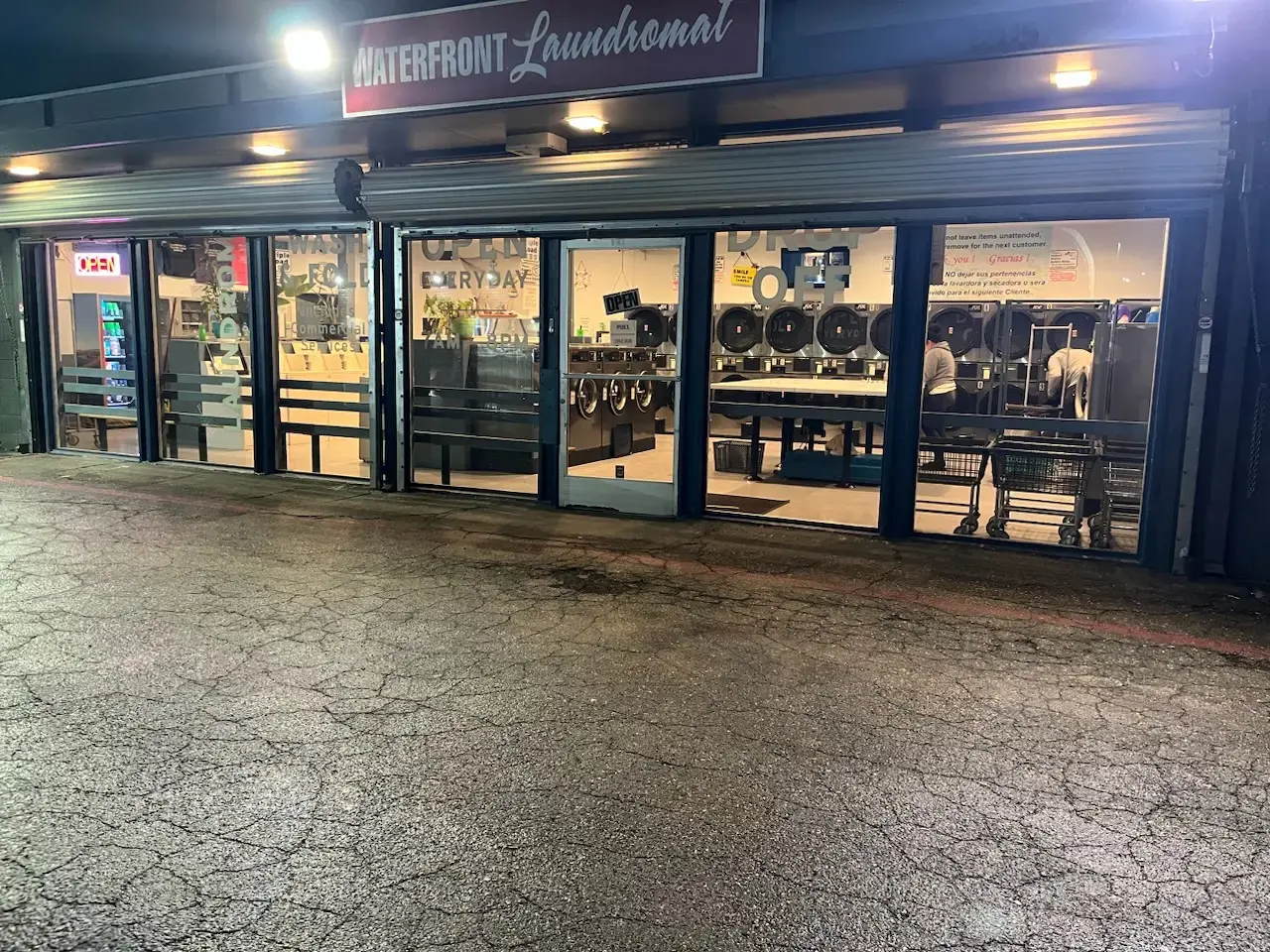 Waterfront Laundromat thumbnail 15