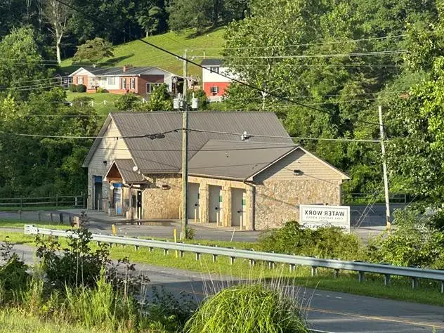 Waterworx Laundry thumbnail 7