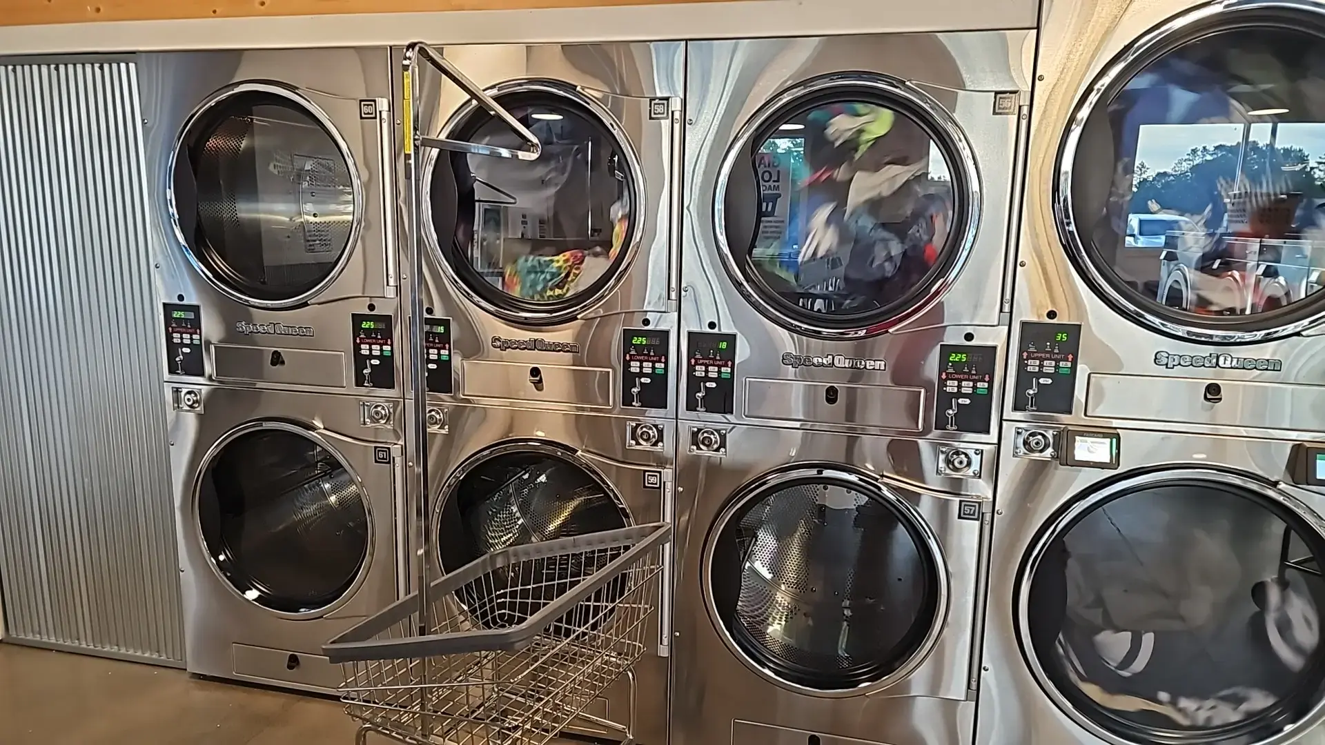 Wave Coin Laundry - Image 17
