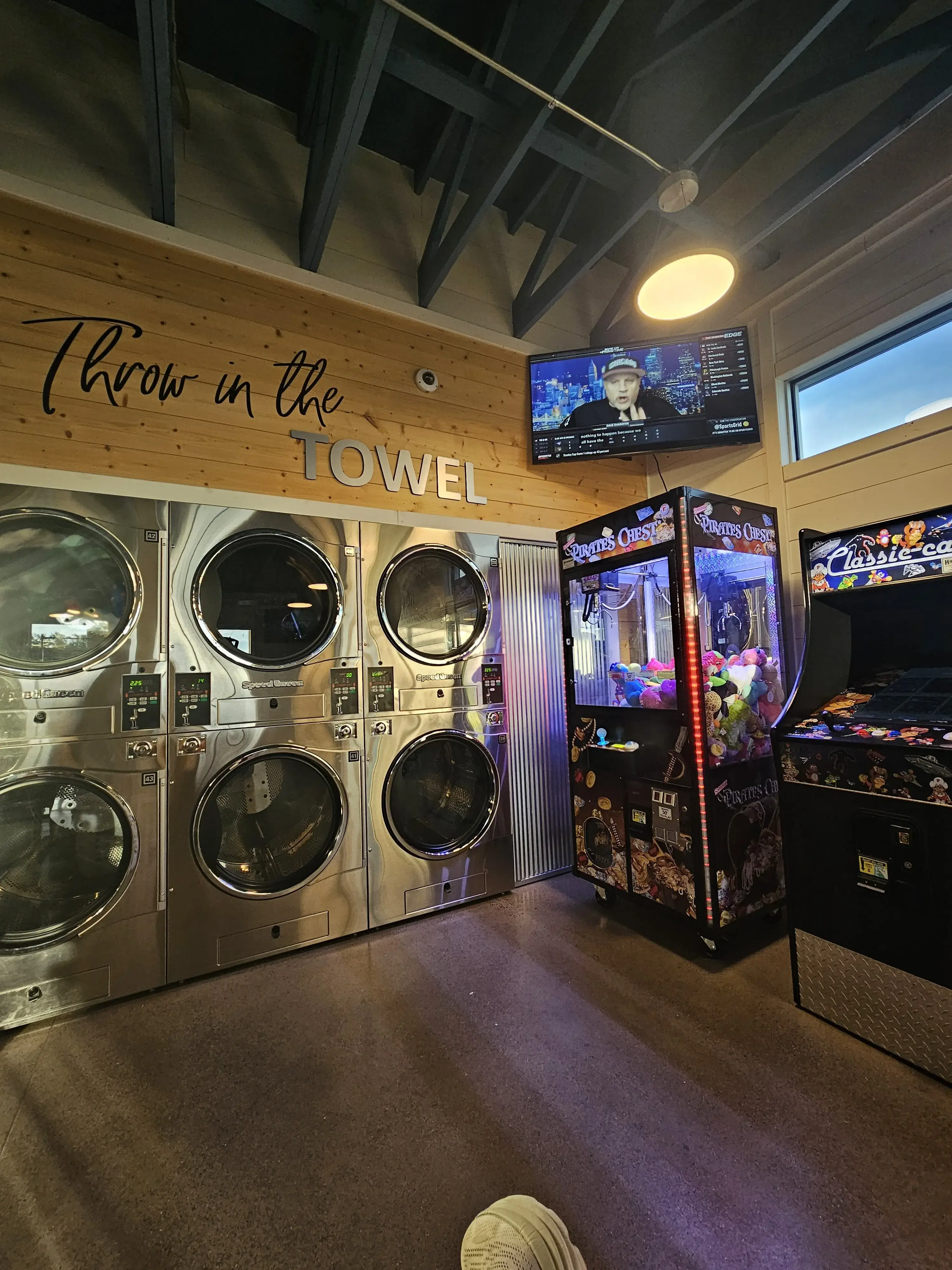 Wave Coin Laundry - Image 16