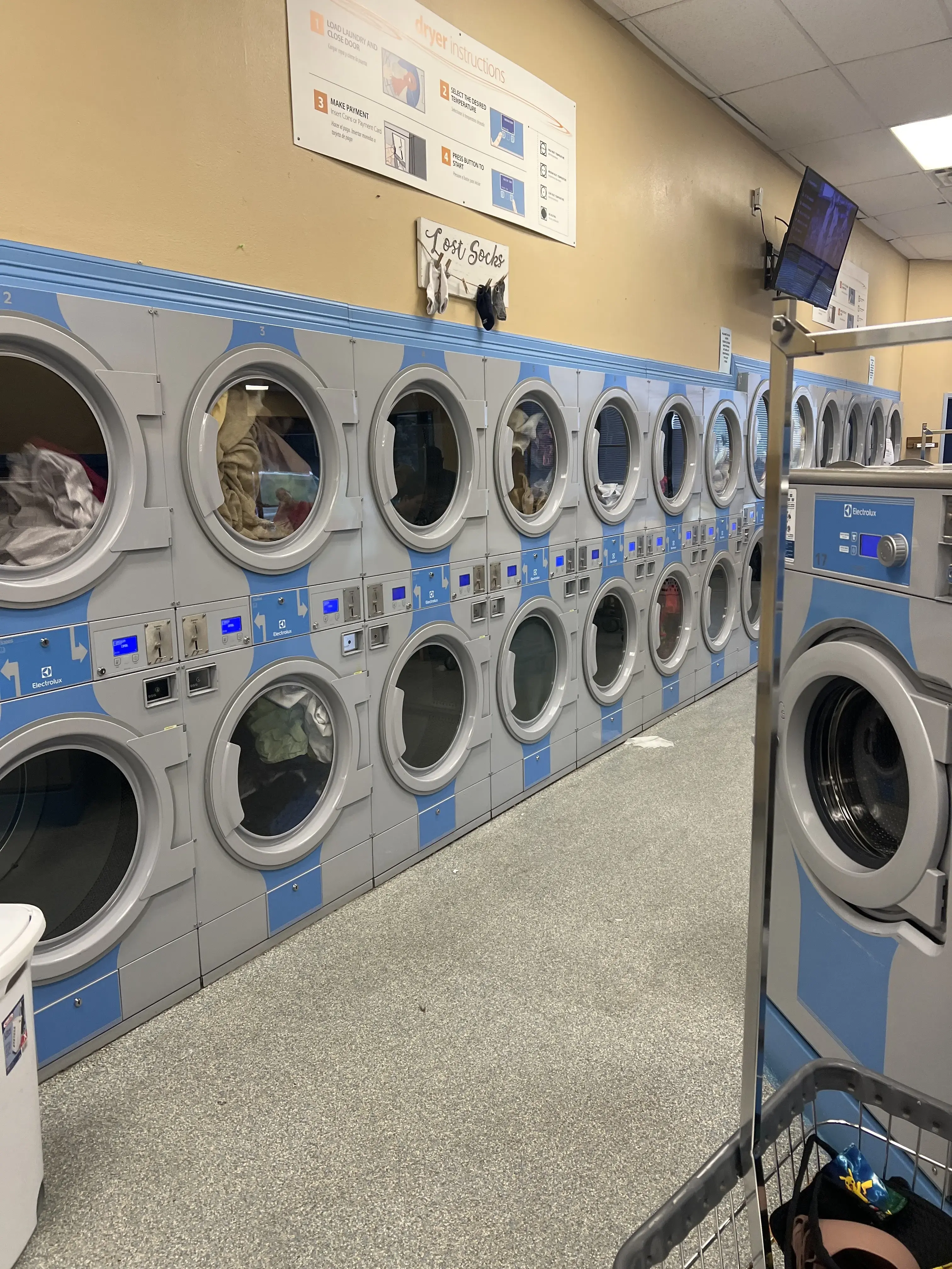 WaveMAX Laundry - San Antonio Jackson Keller location
