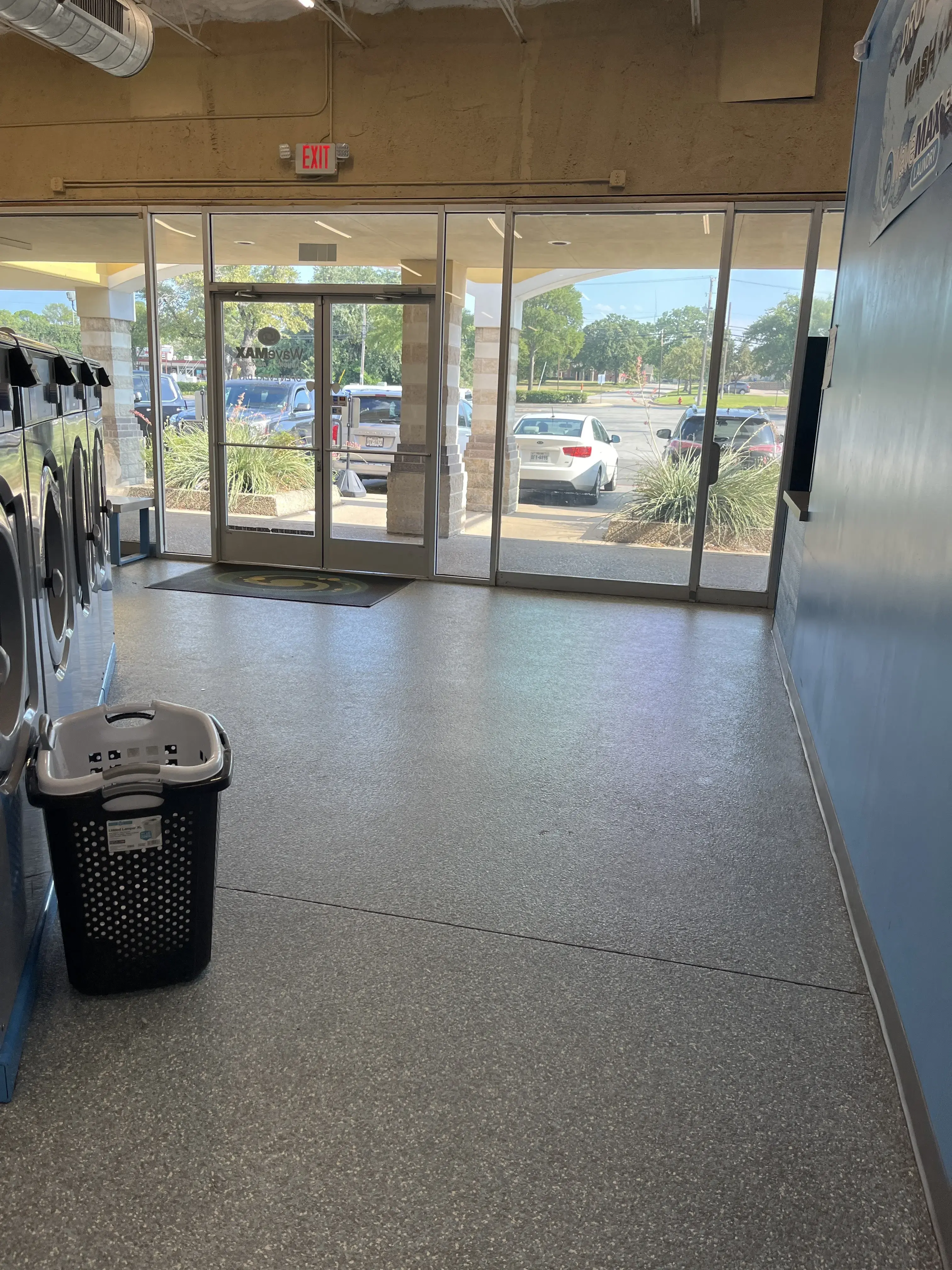 WaveMAX Laundry Arlington TX thumbnail 5