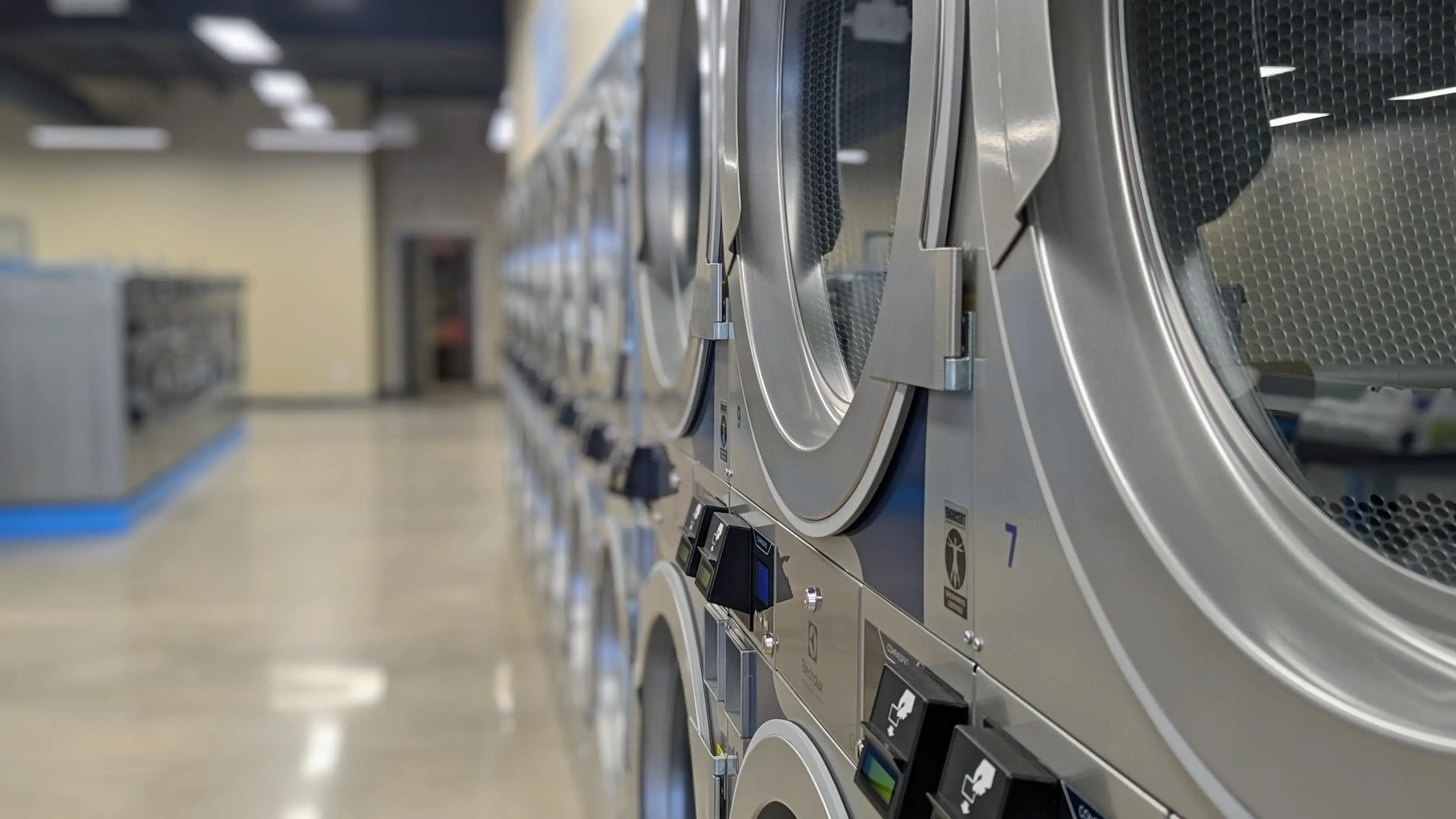 WaveMAX Laundry Aurora, CO thumbnail 4