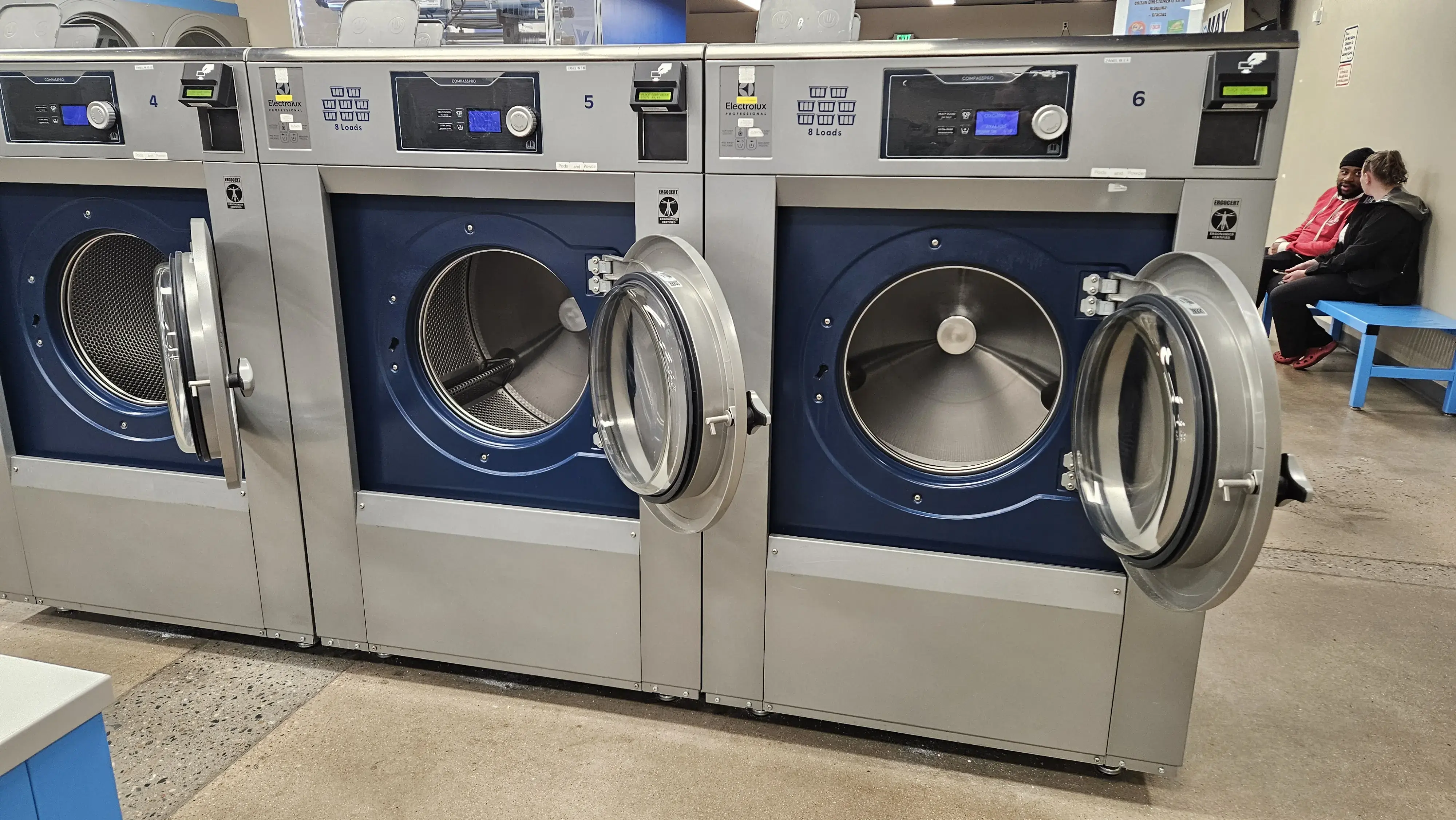 WaveMAX Laundry Aurora, CO - Image 1