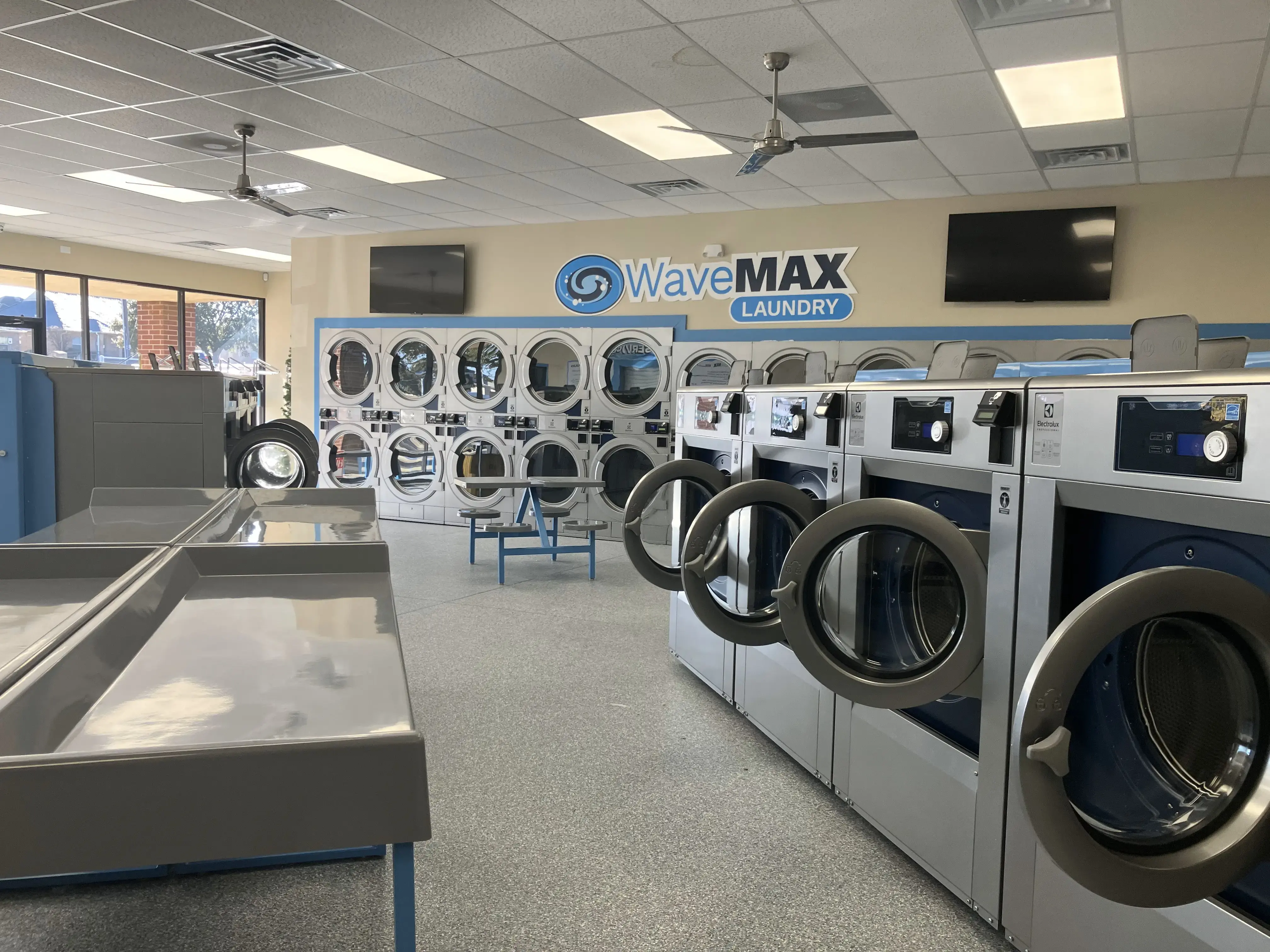 WaveMAX Laundry Bedford - Image 3