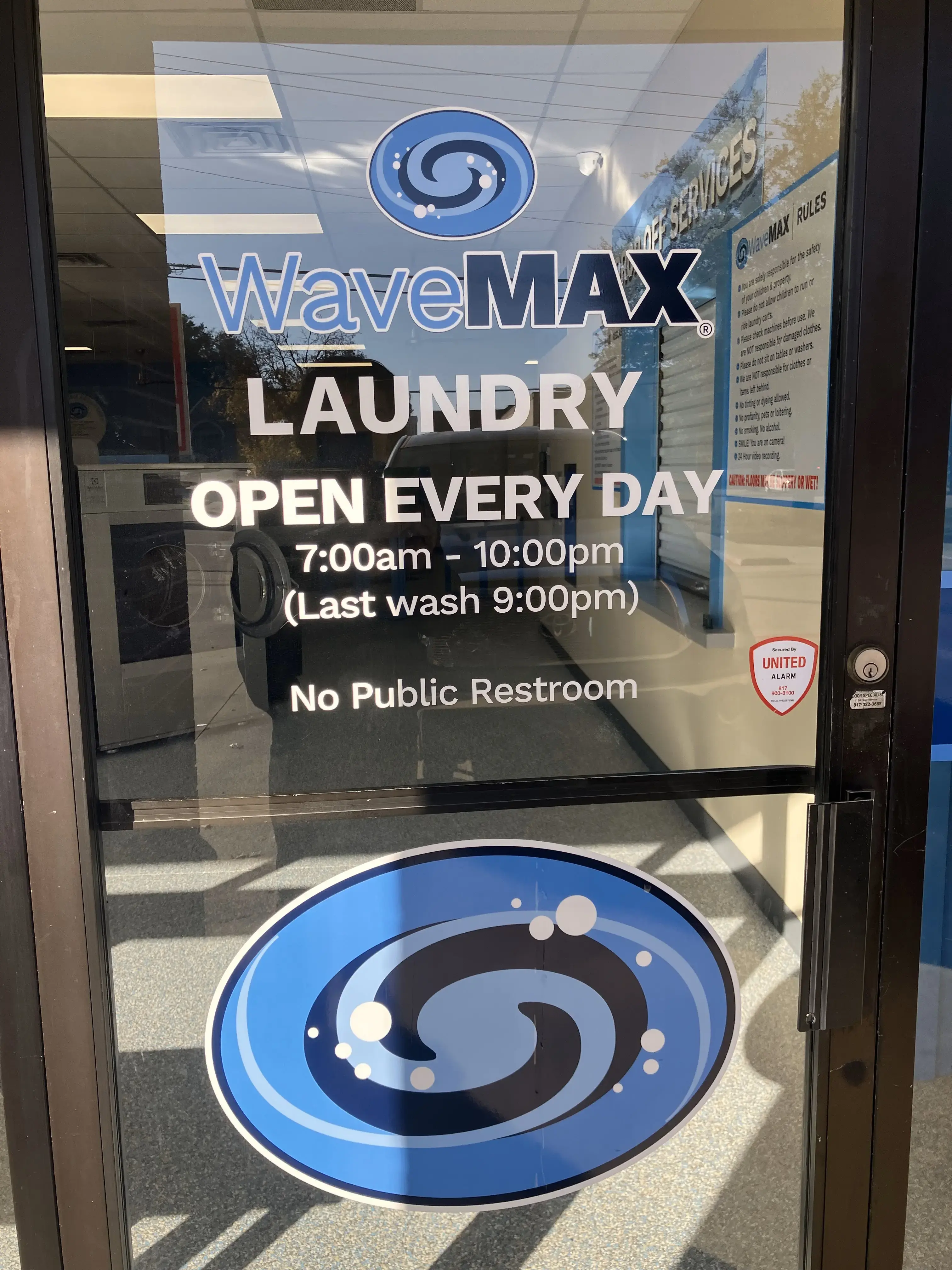 WaveMAX Laundry Bedford - Image 12