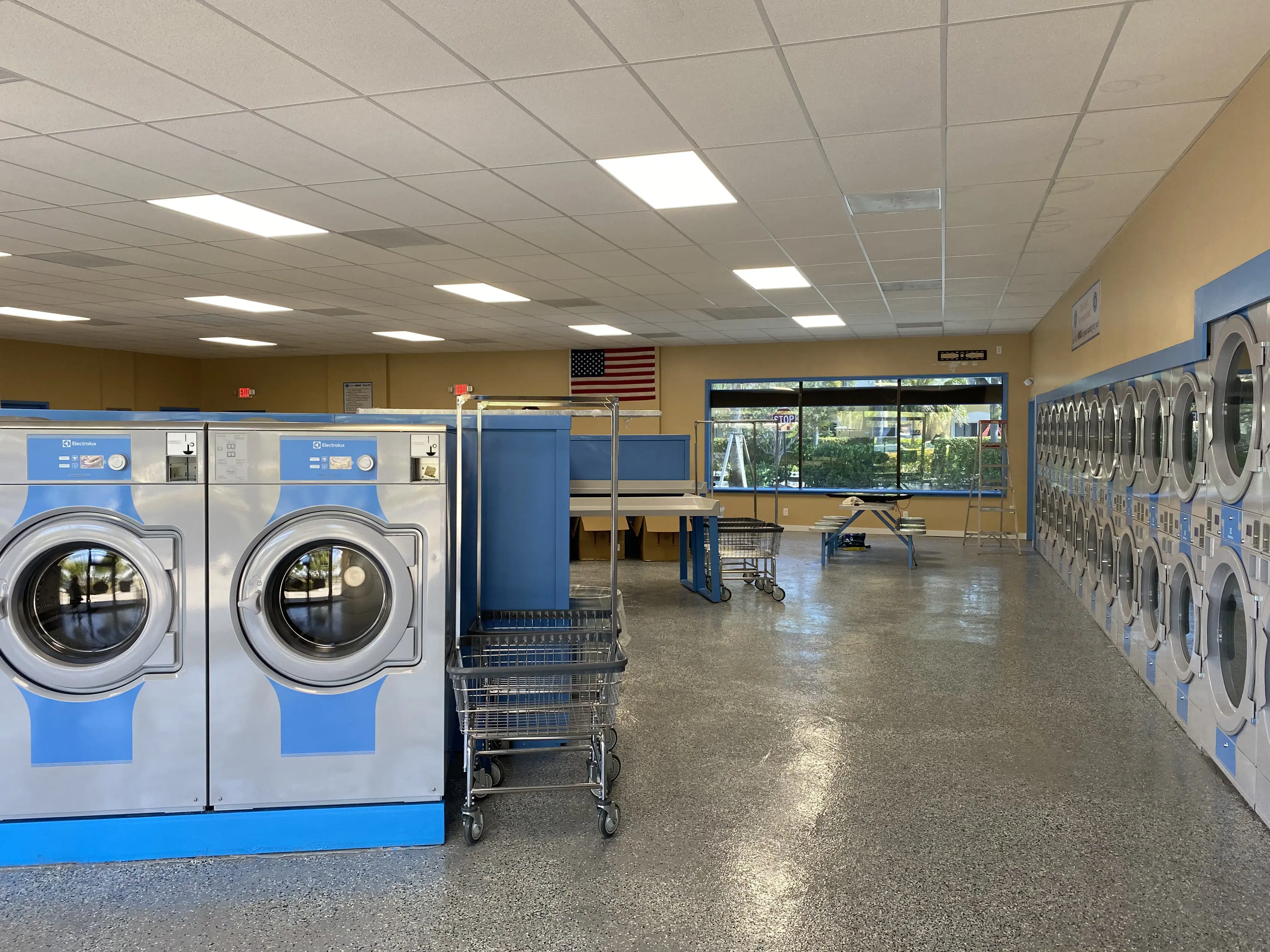 WaveMAX Laundry location