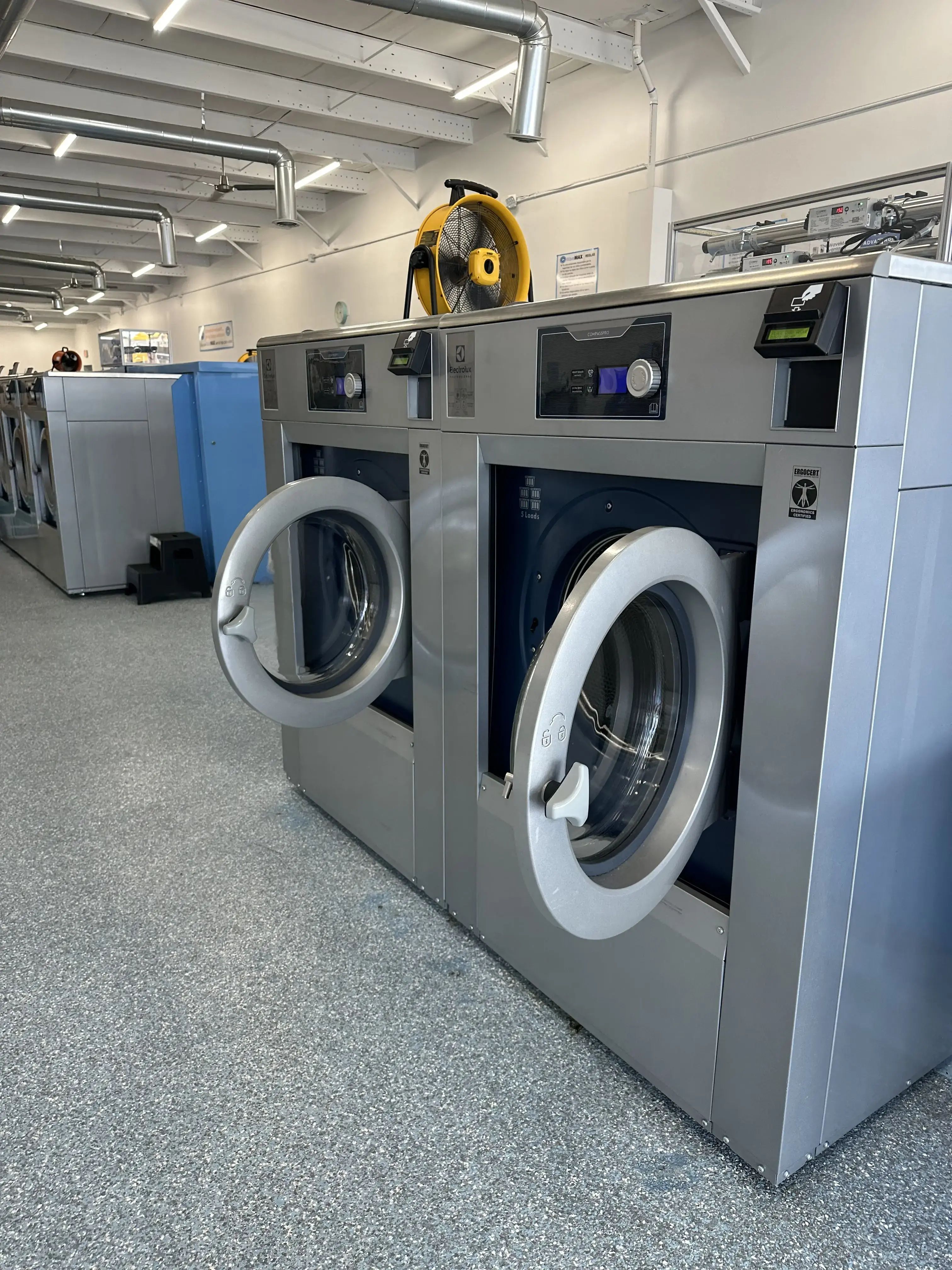 Wavemax Laundry Carrollton, TX - Image 1