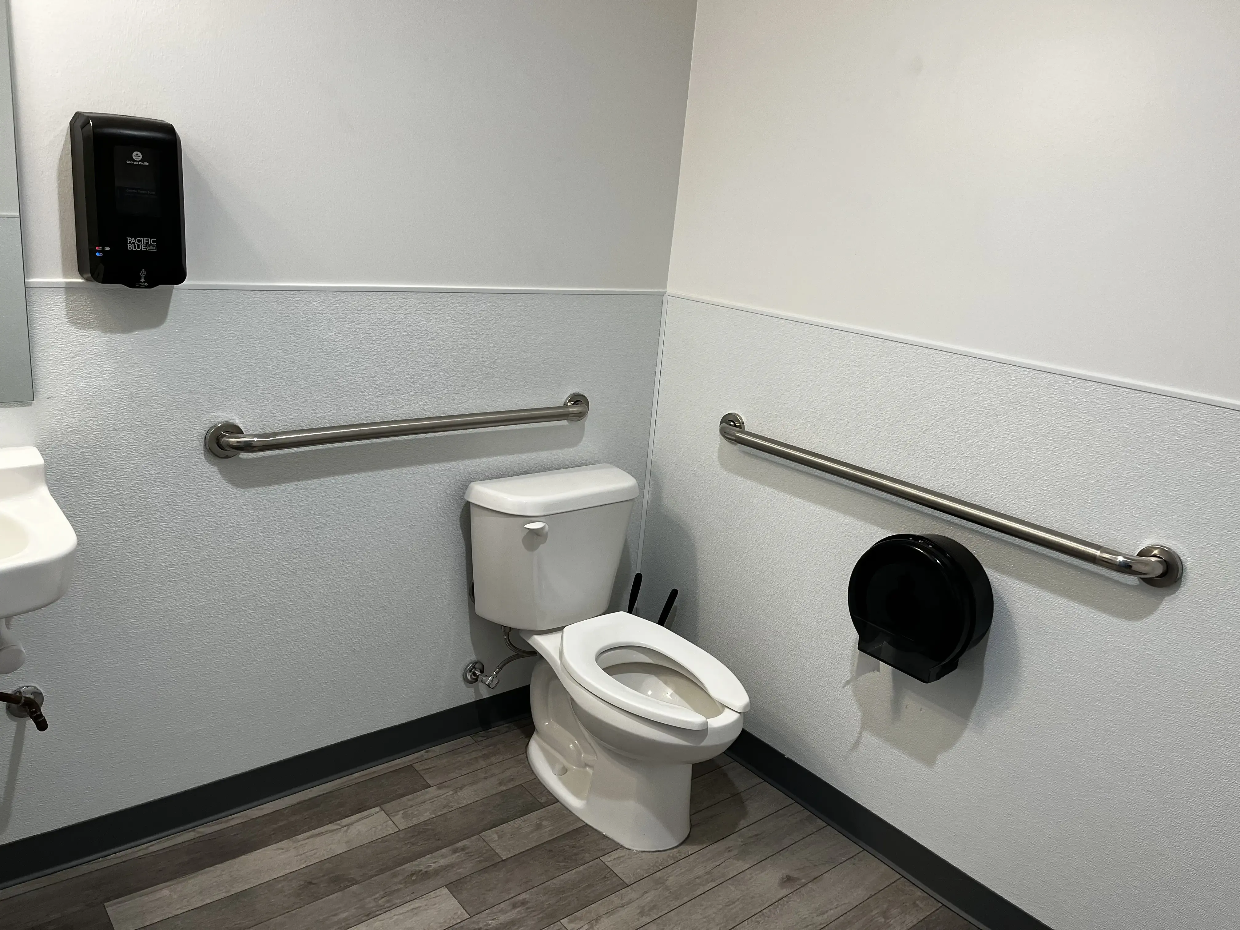 WaveMax Laundry Dallas - Image 16