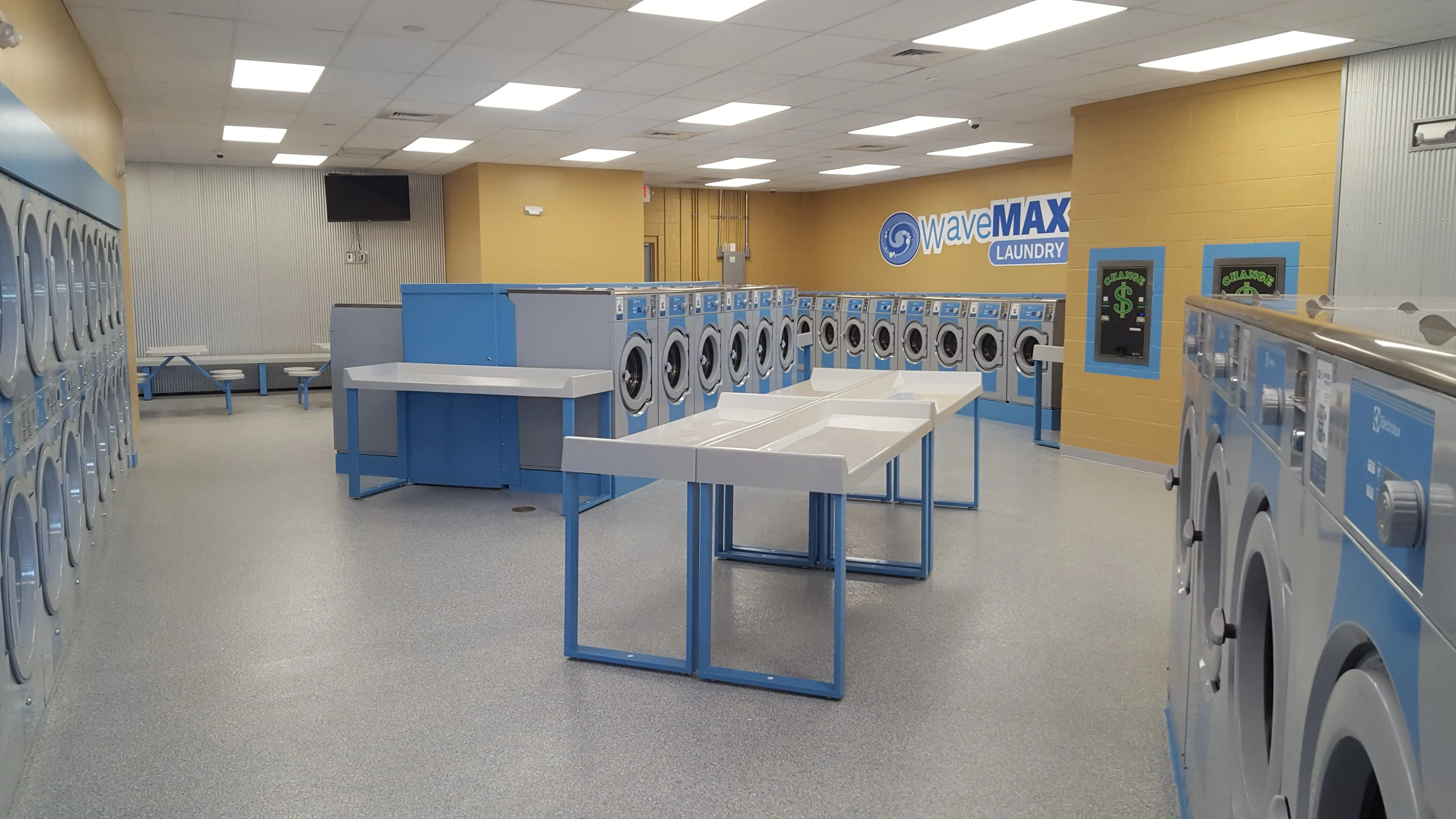 WaveMAX Laundry Denver Hampden Ave location
