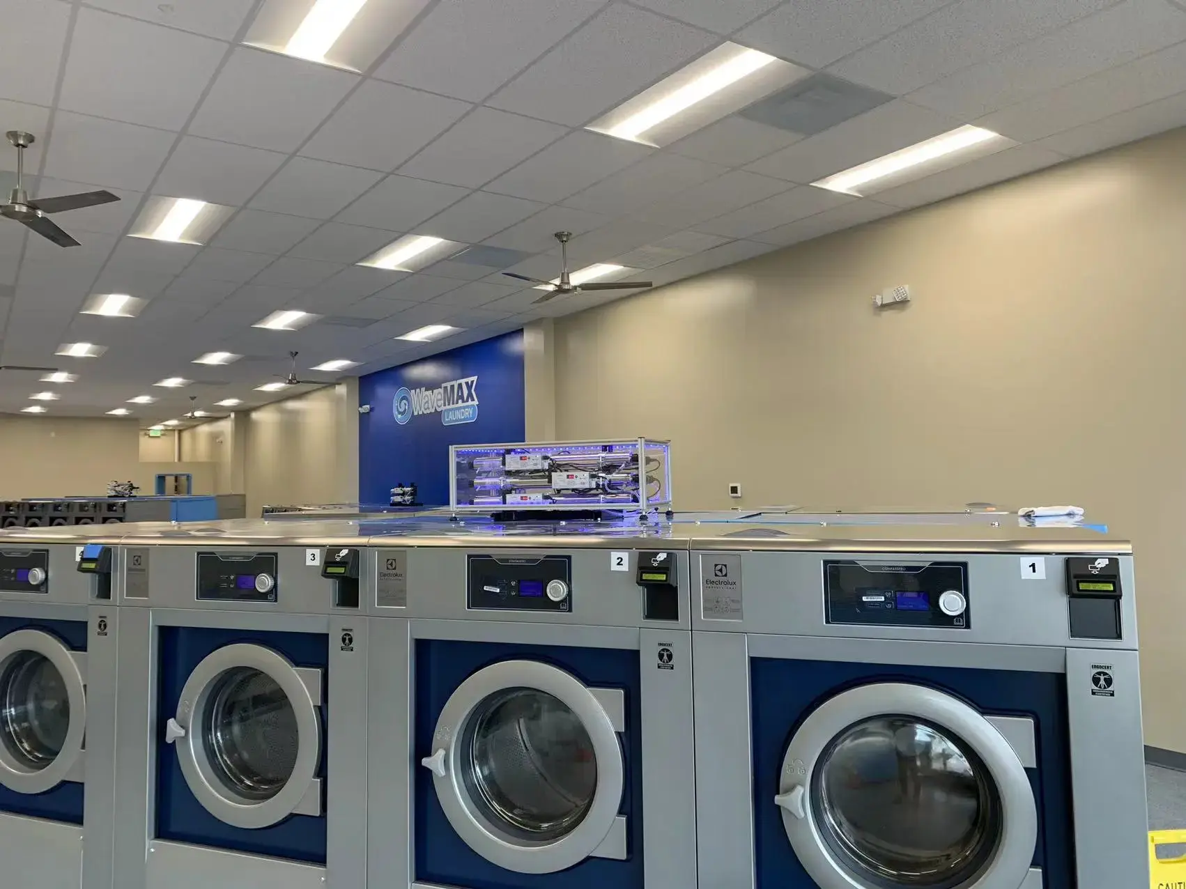 WaveMax Laundry Dundalk, MD - Image 13