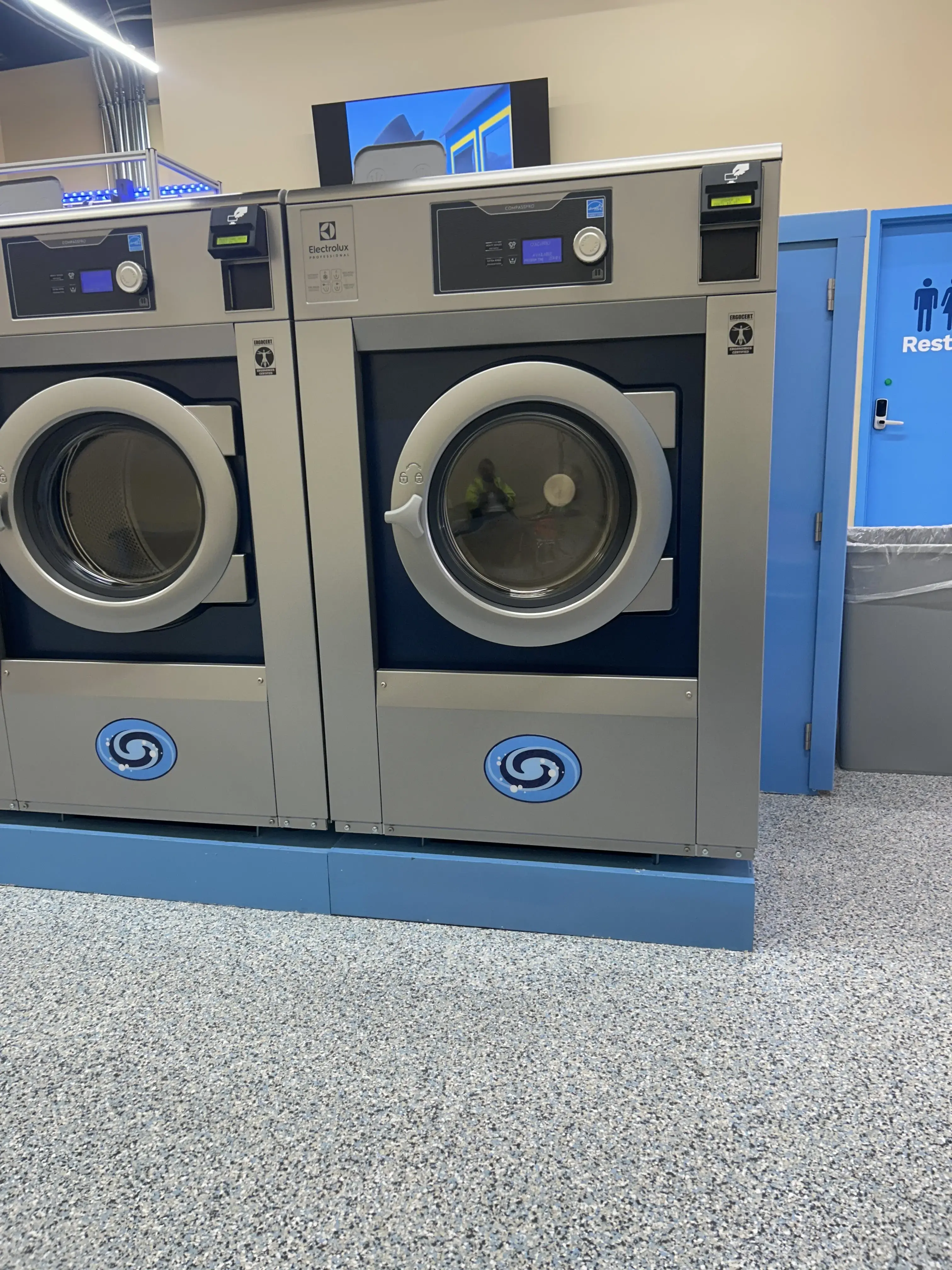 WaveMAX Laundry - Image 19