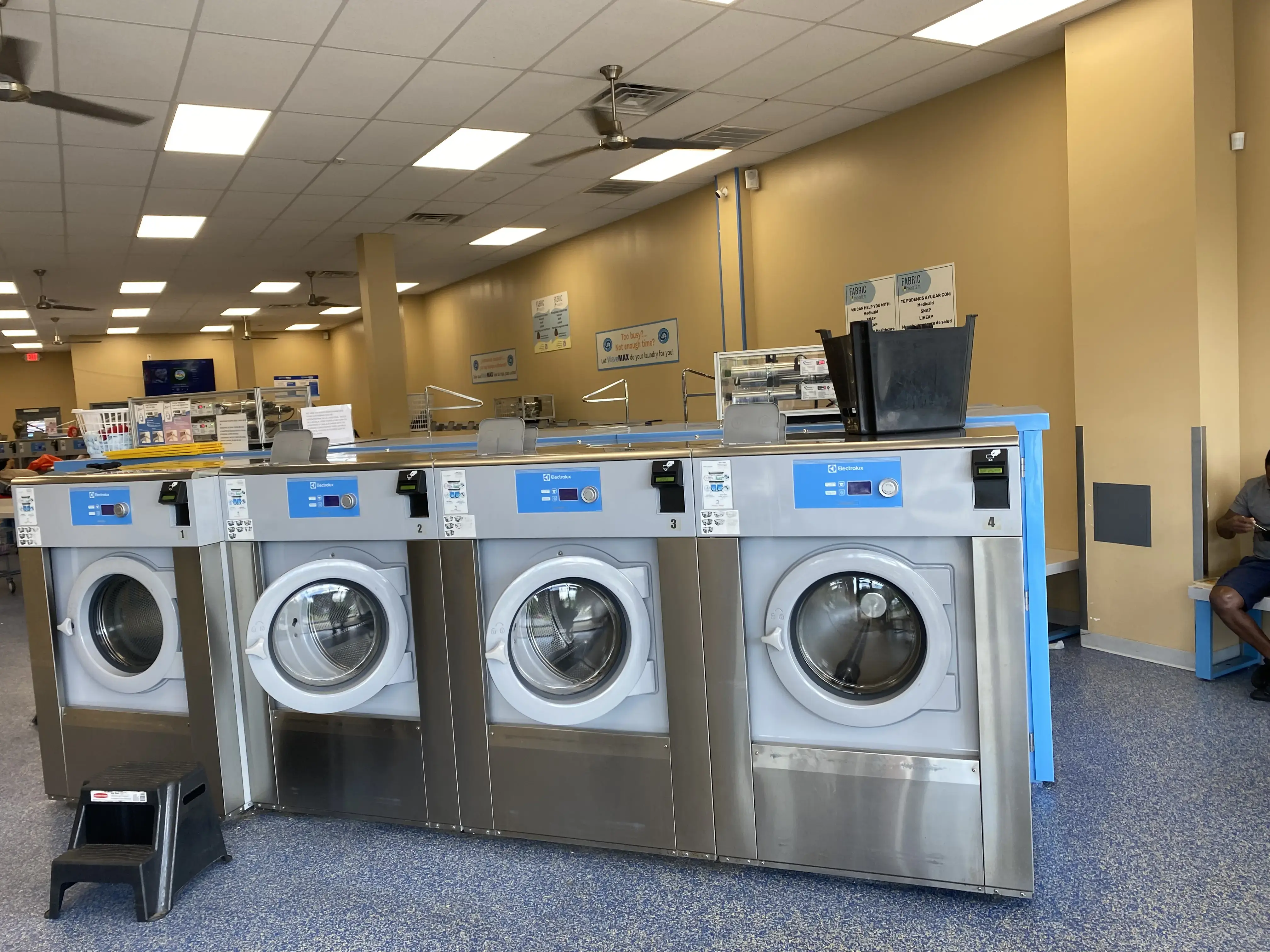 WaveMAX Laundry Gaithersburg, MD - Image 2