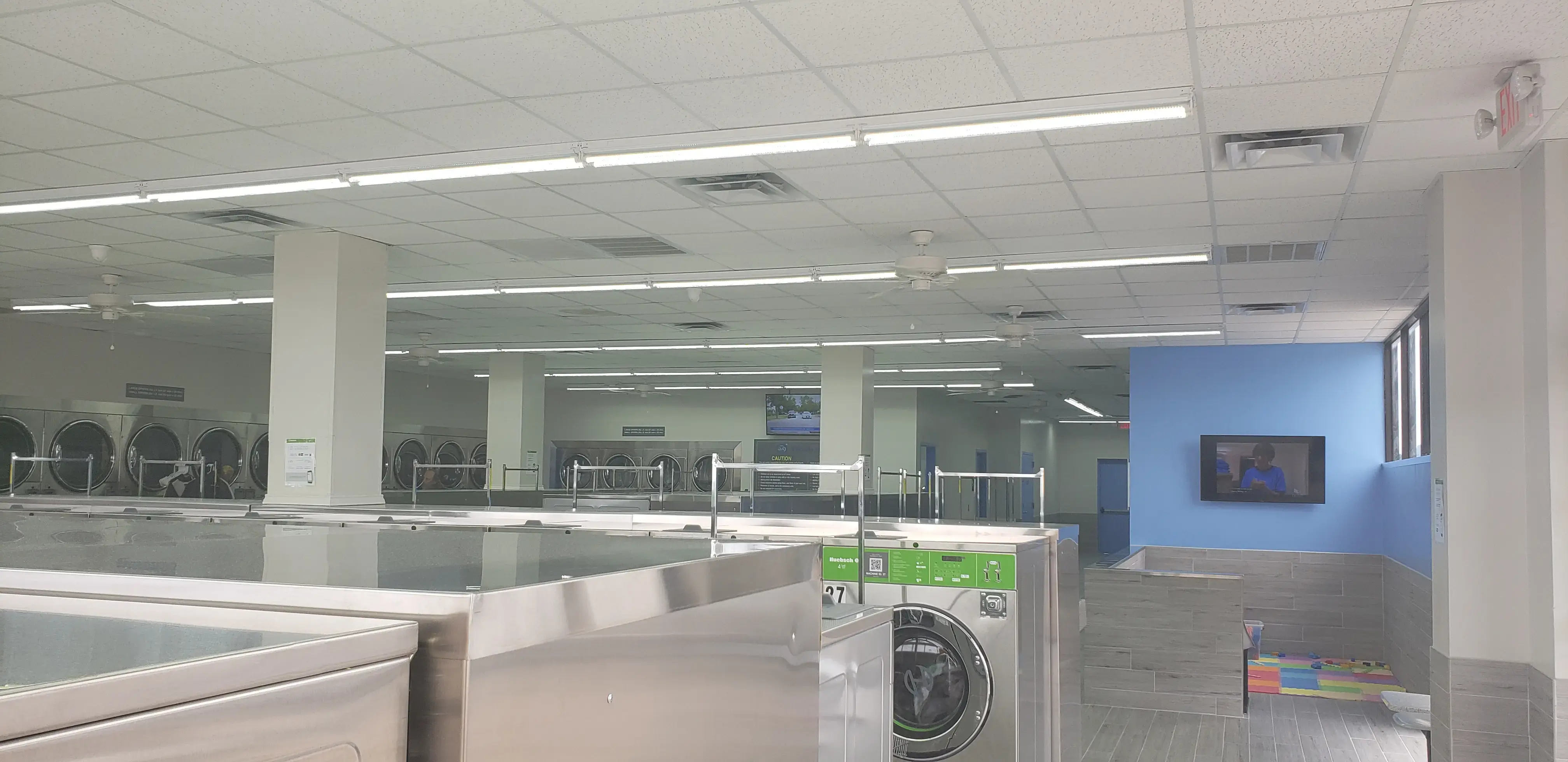 WaveMAX Laundry Grand Prairie thumbnail 9