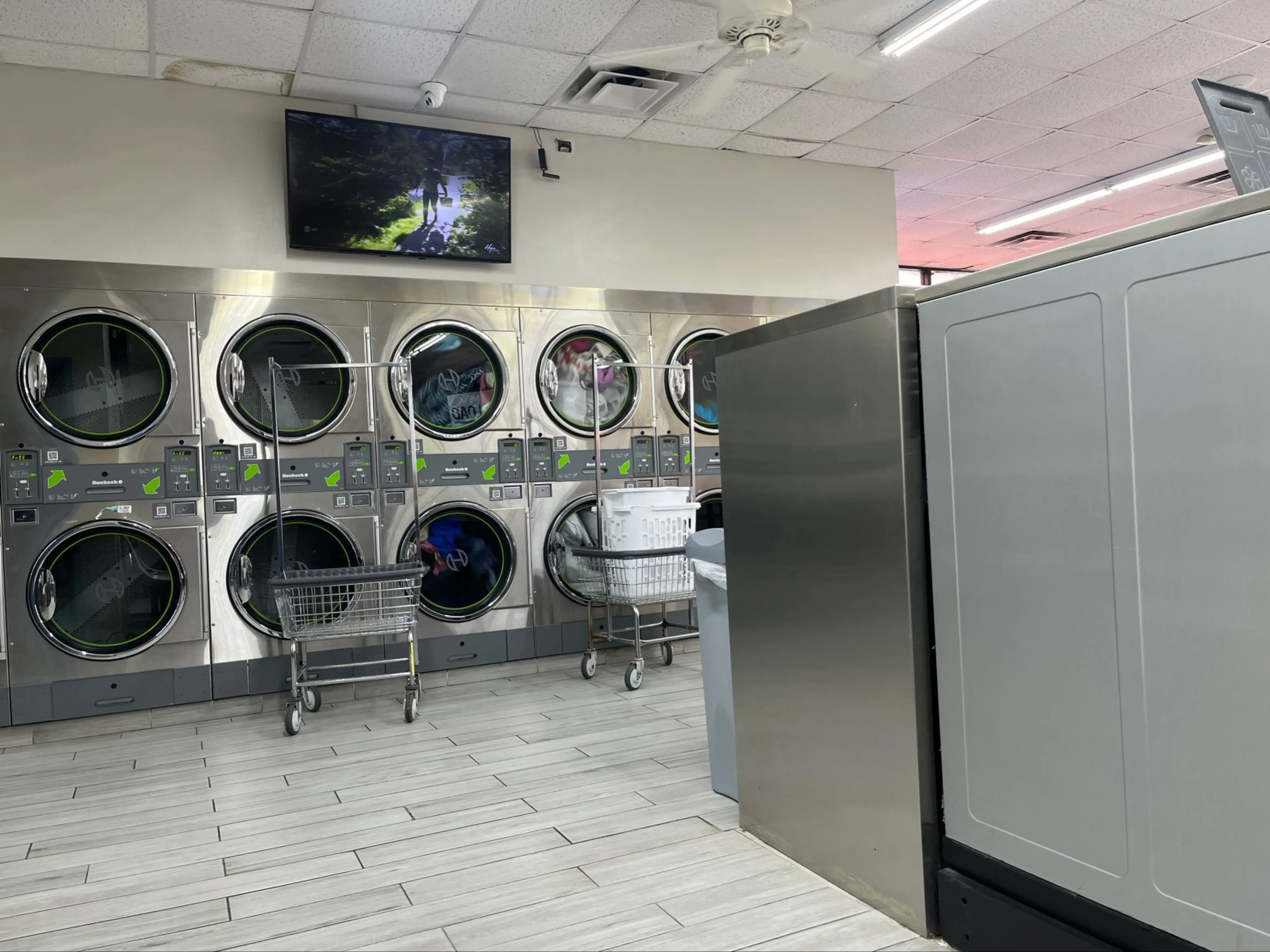 WaveMAX Laundry Grand Prairie thumbnail 2
