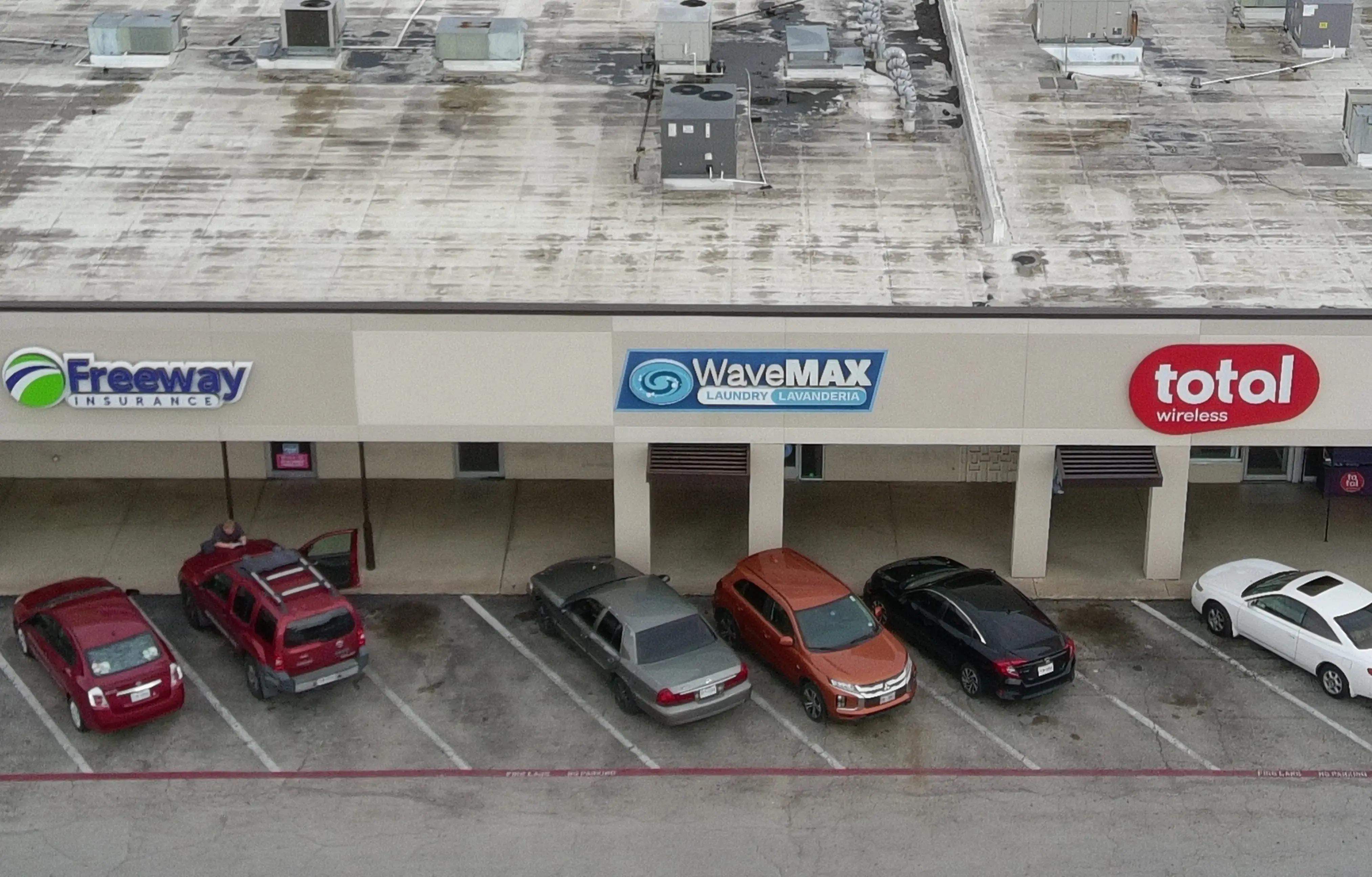 WaveMax Laundry Haltom City thumbnail 5