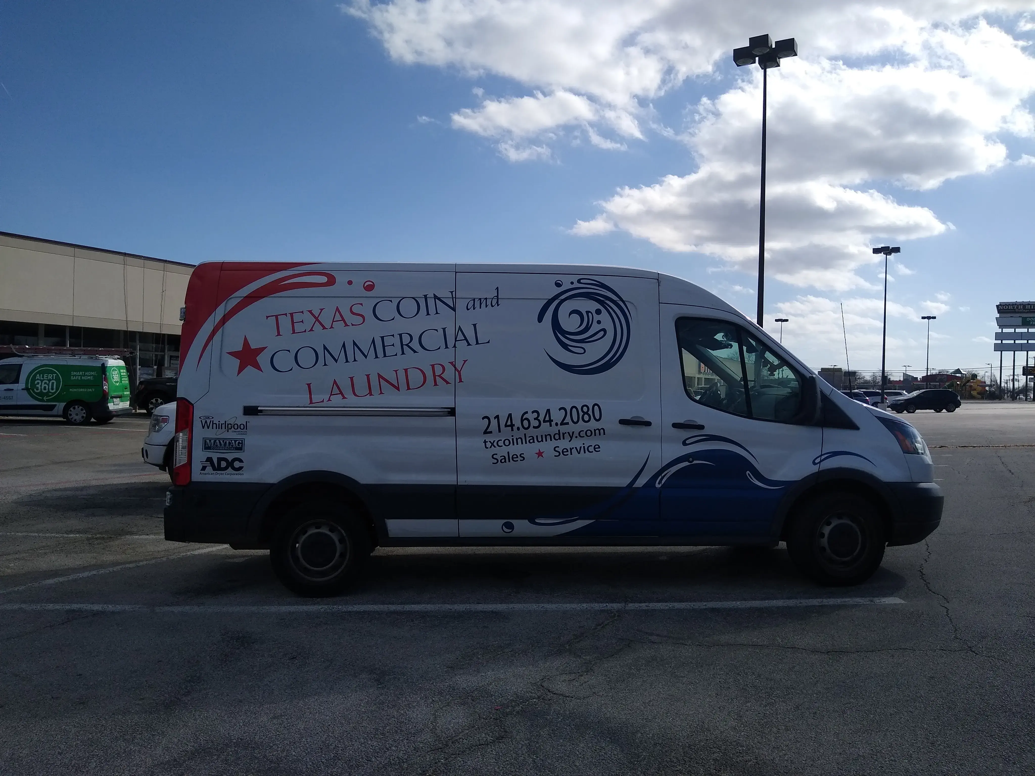 WaveMax Laundry Haltom City - Image 17