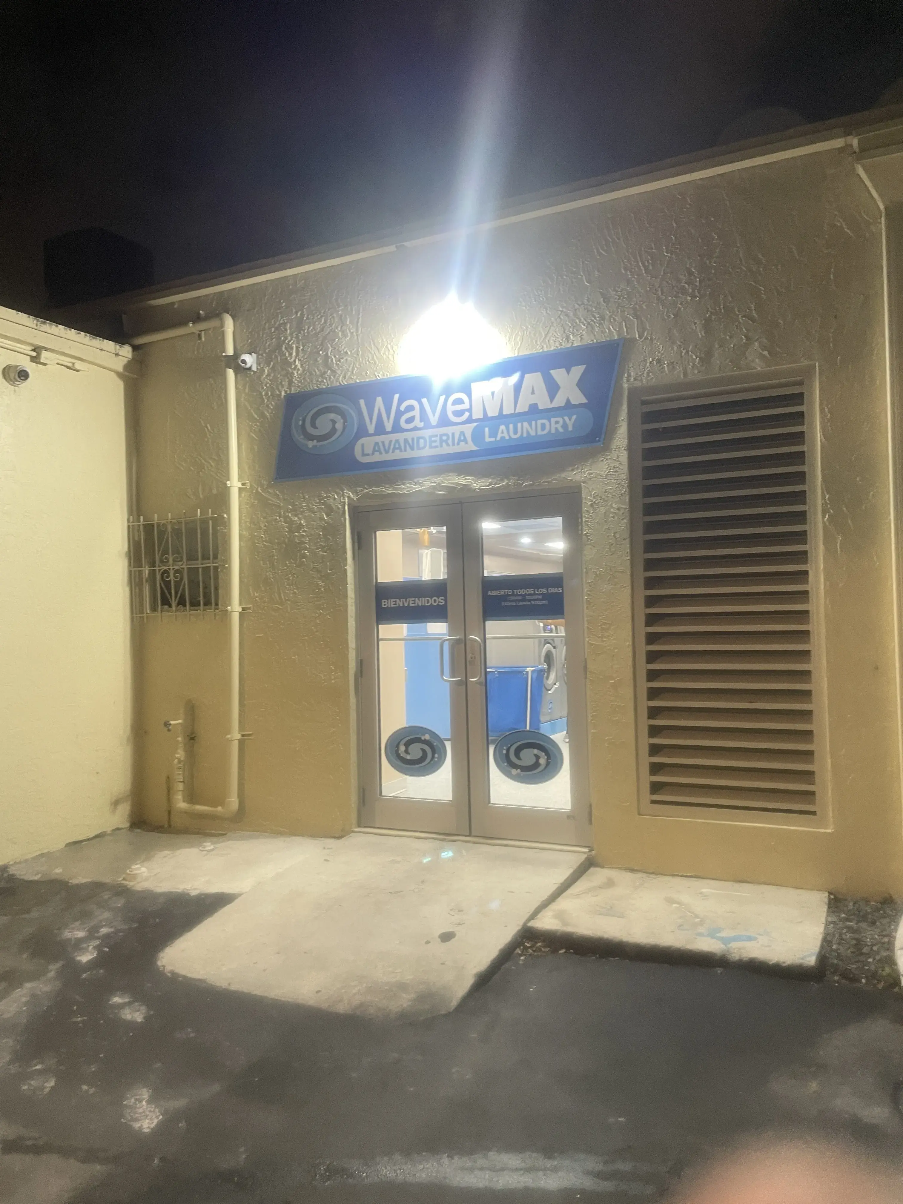 WaveMAX Laundry Hialeah, FL thumbnail 18